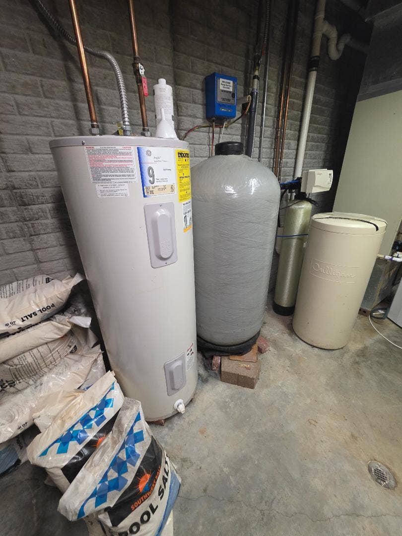 610 Double O Nine Road, Reeds Spring, MO 65737 WATER HEATER WATER SOFTNER PRESSURE T