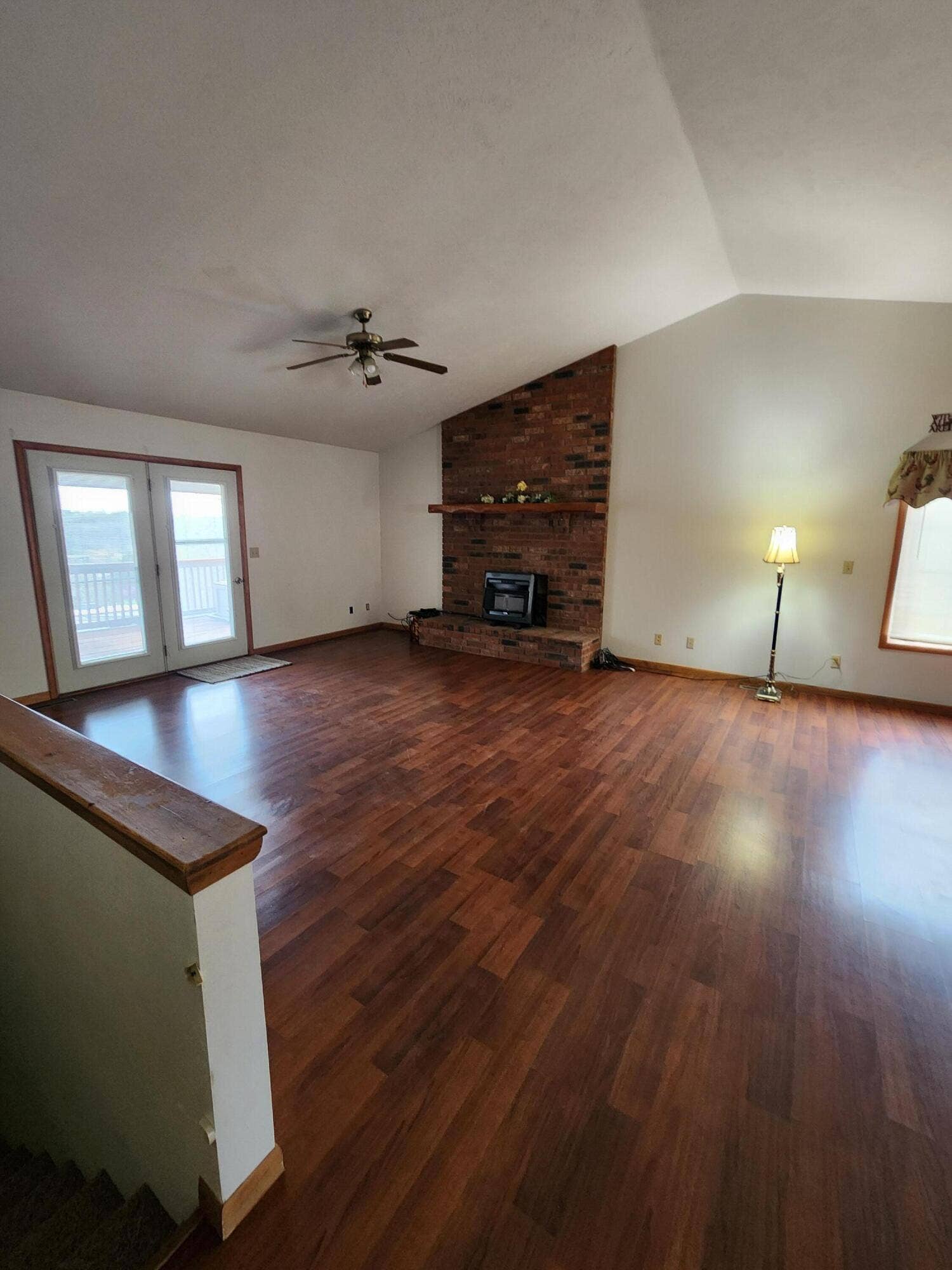 610 Double O Nine Road, Reeds Spring, MO 65737 LIVING ROOM