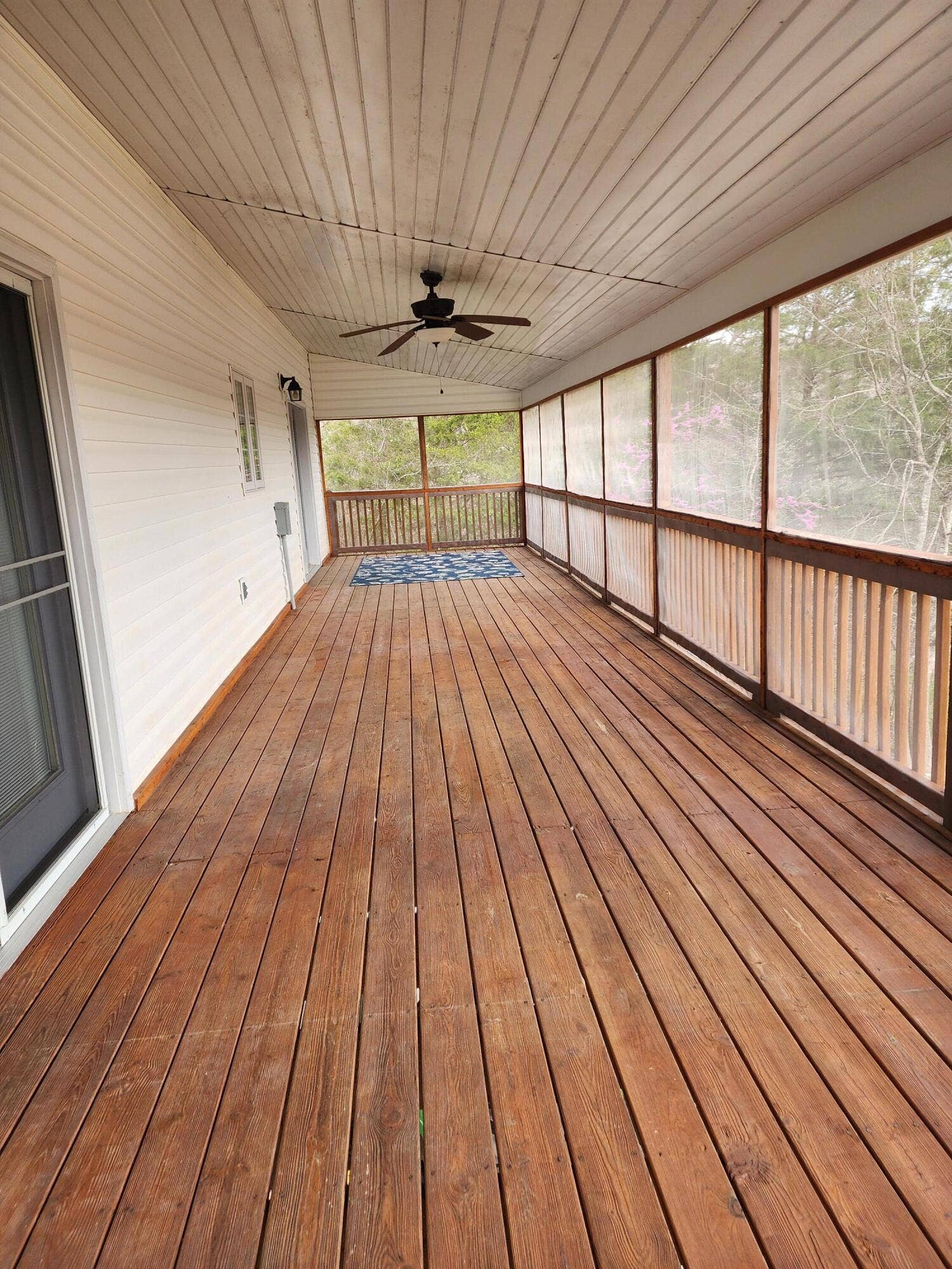610 Double O Nine Road, Reeds Spring, MO 65737 43 X 10 SCREENED PORCH