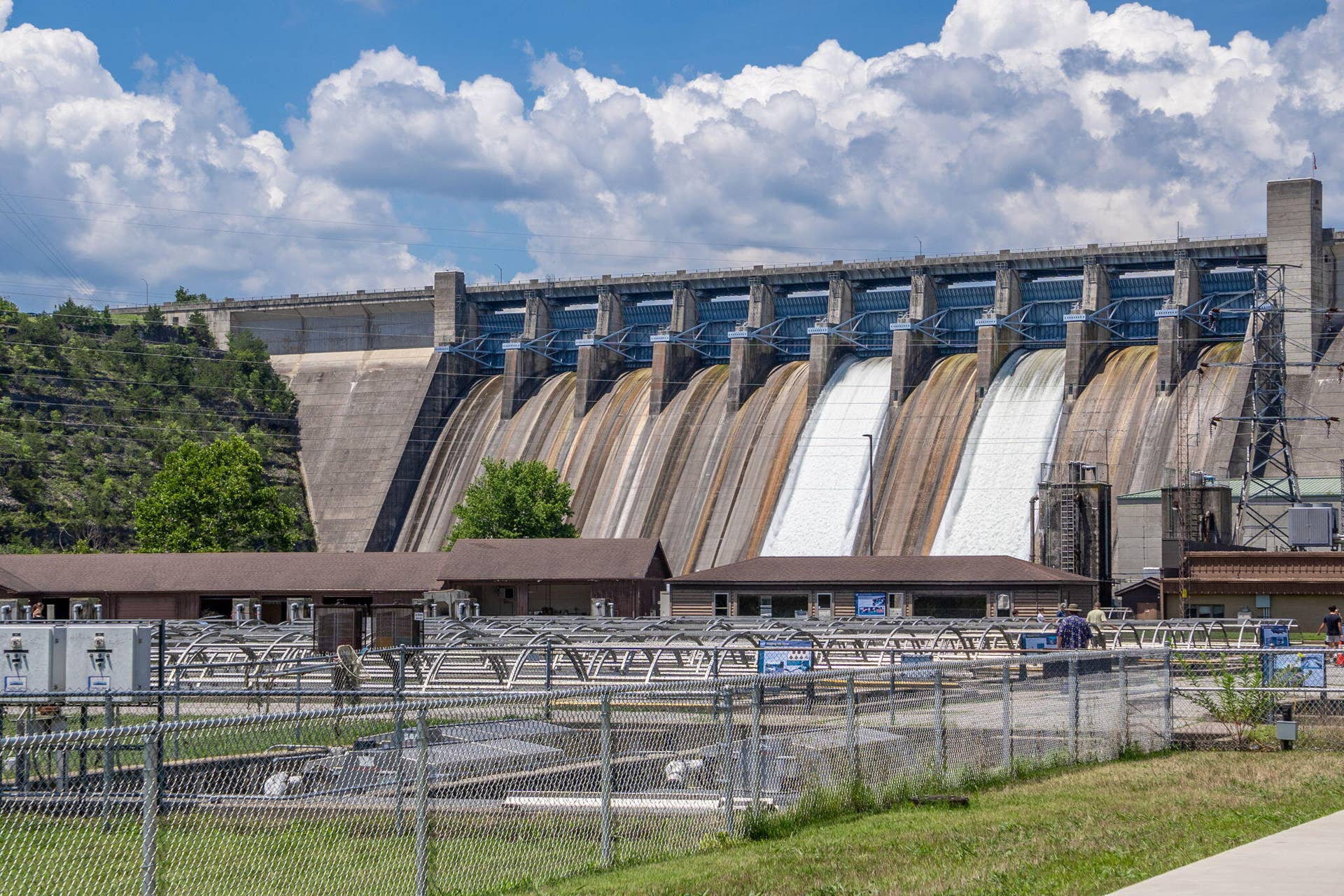 STATE PARK MARINA AND FISH HATCHERY  (13