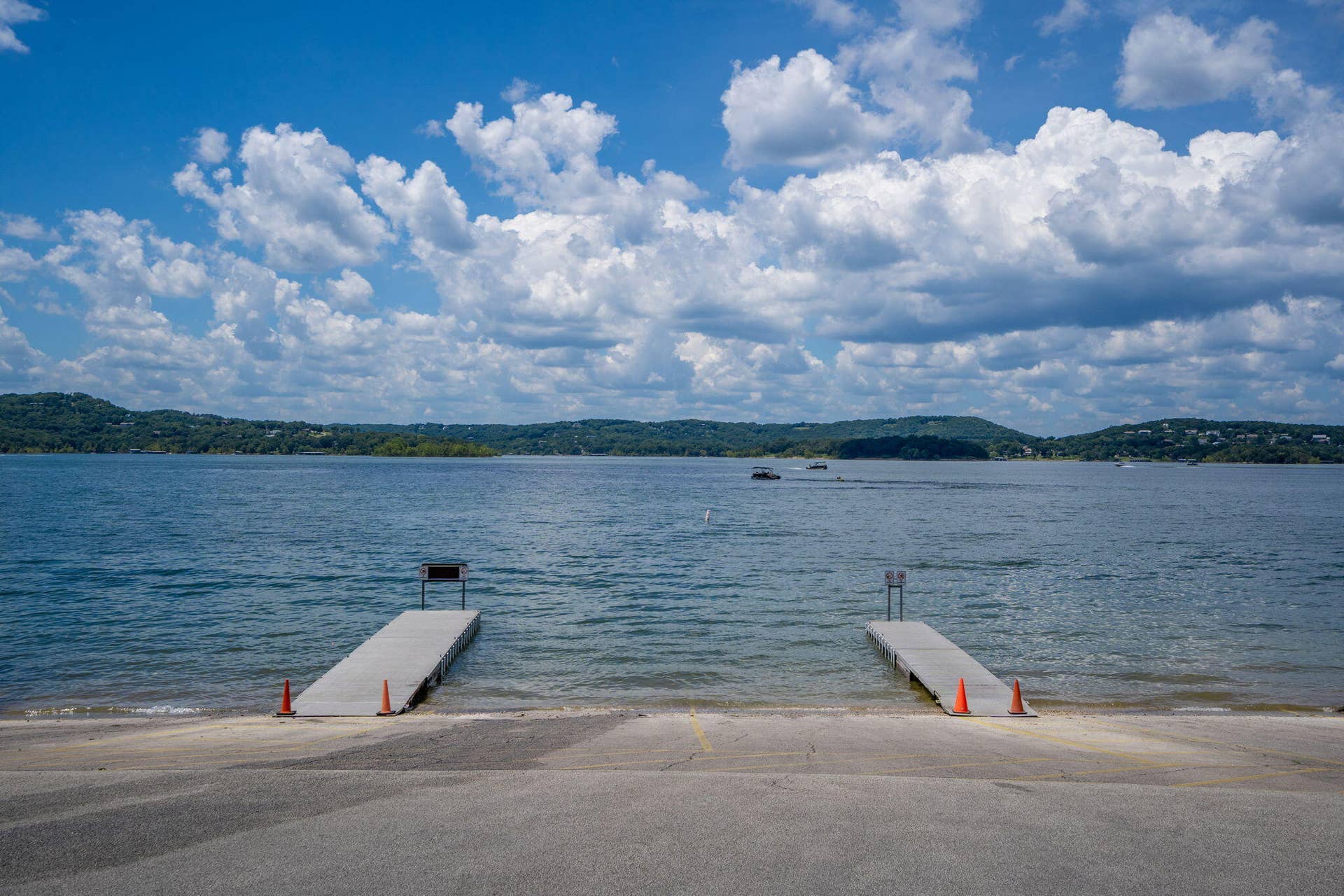 STATE PARK MARINA AND FISH HATCHERY  (20