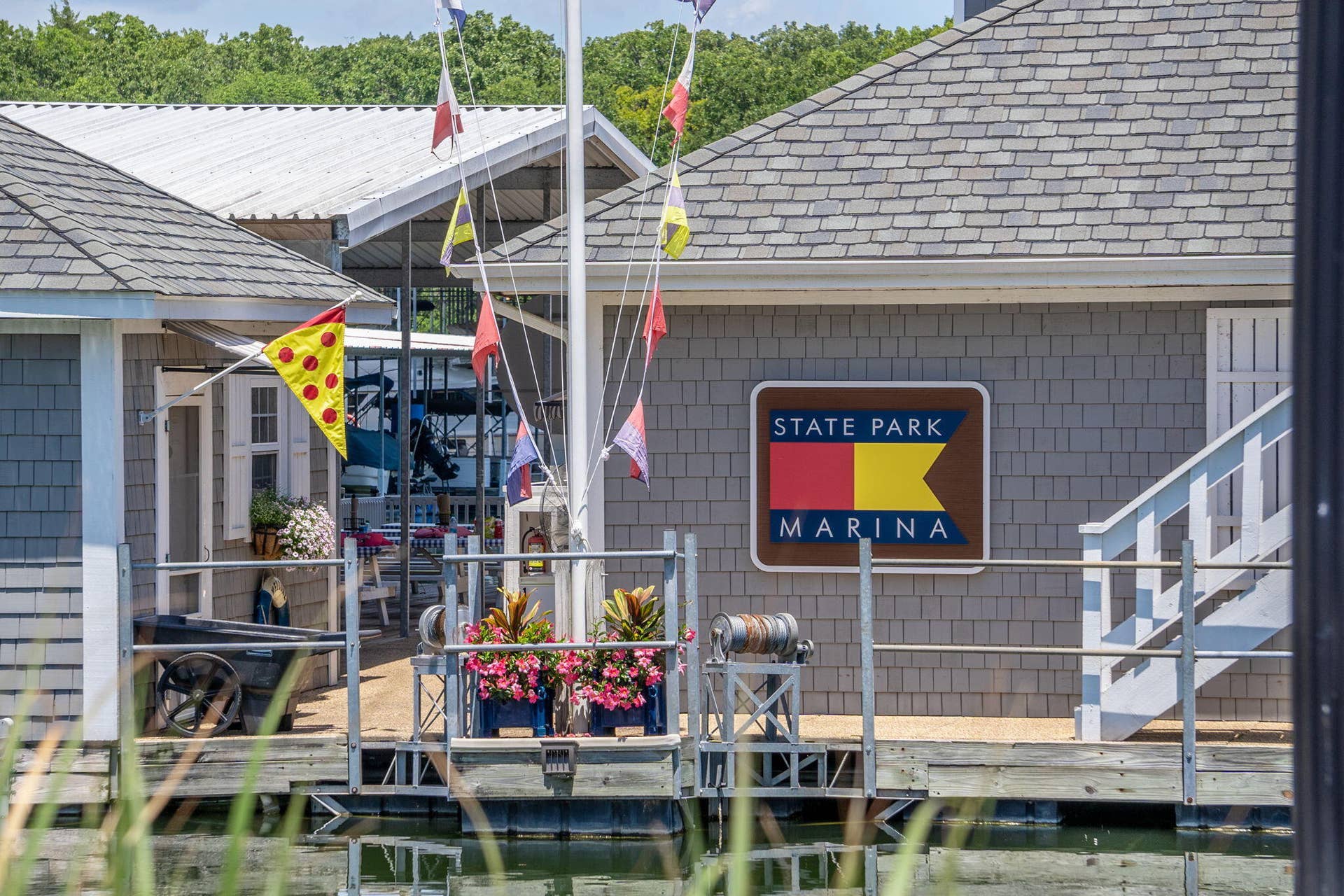 STATE PARK MARINA AND FISH HATCHERY  (33