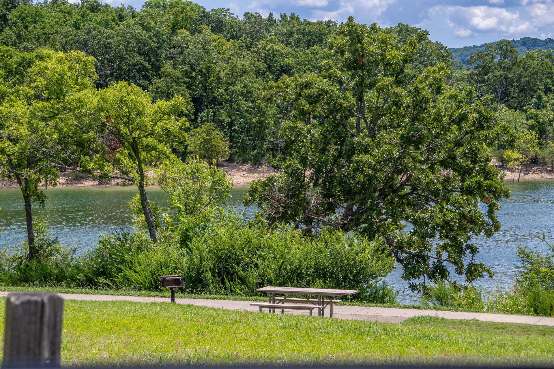 STATE PARK MARINA AND FISH HATCHERY  (28