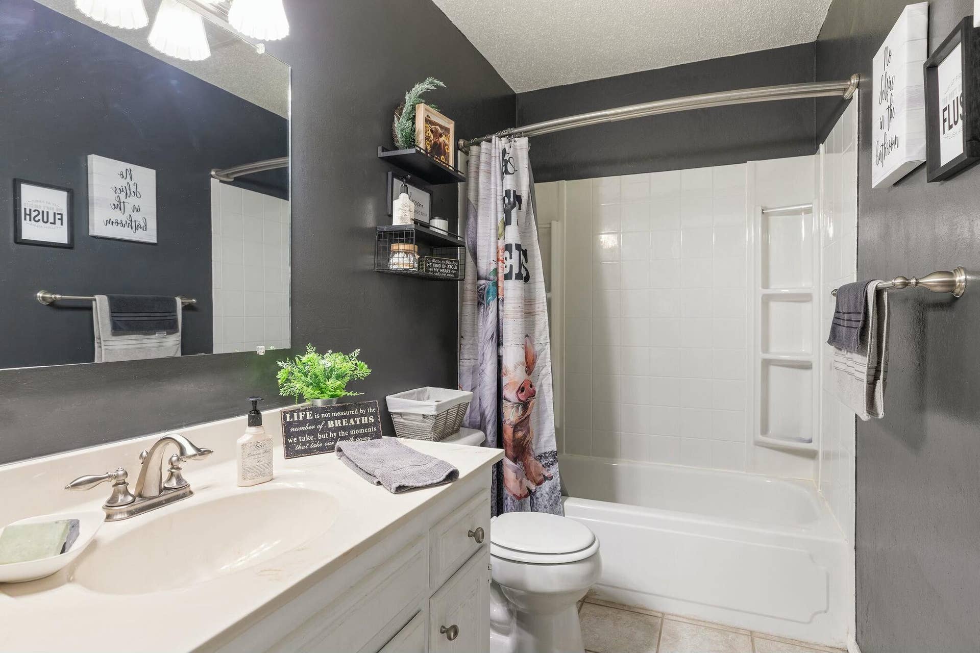 165 Keel Lane, #4, Kimberling City, MO 65686 Guest bathroom