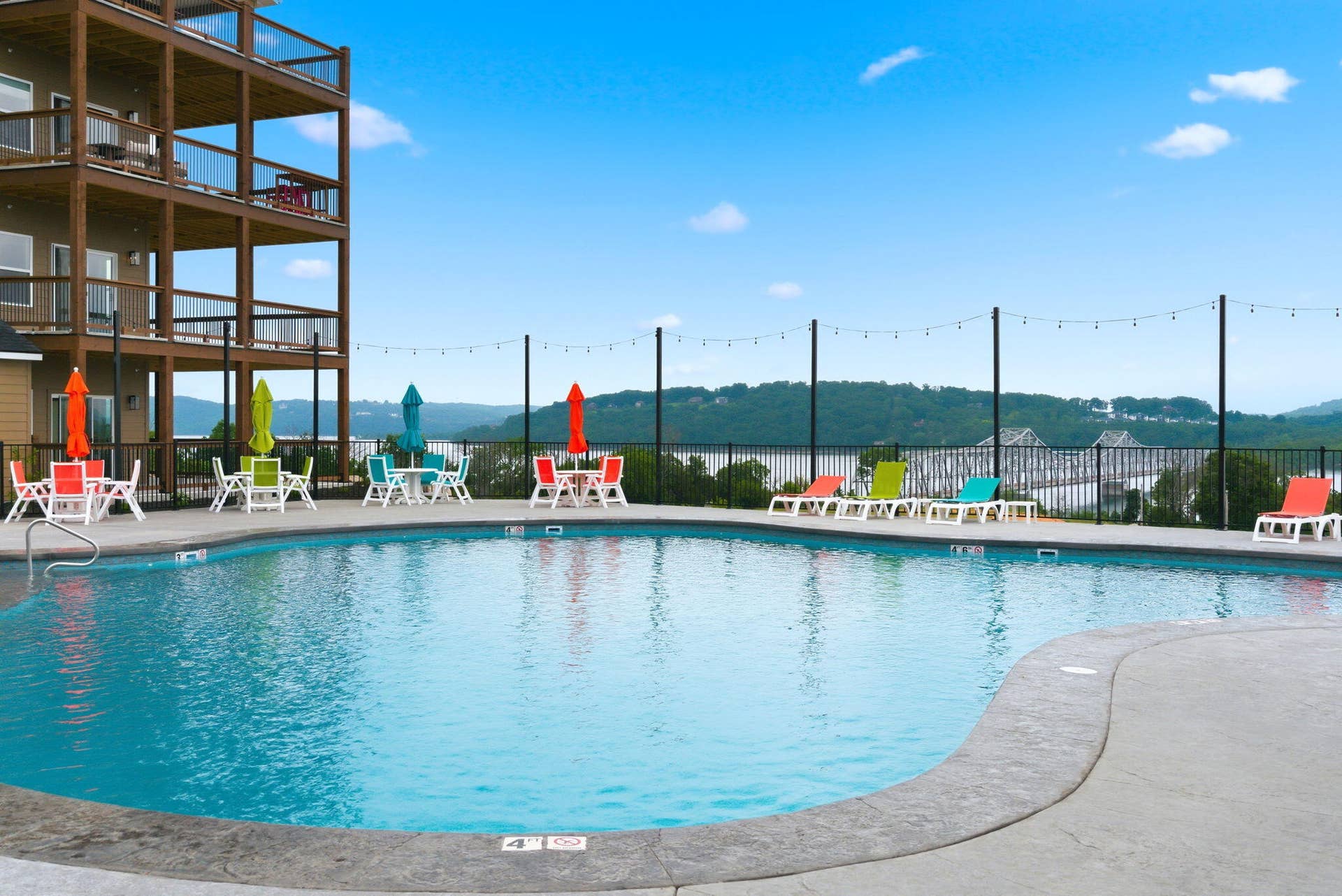 28-web-or-mls-Community Amenities_HWJ041