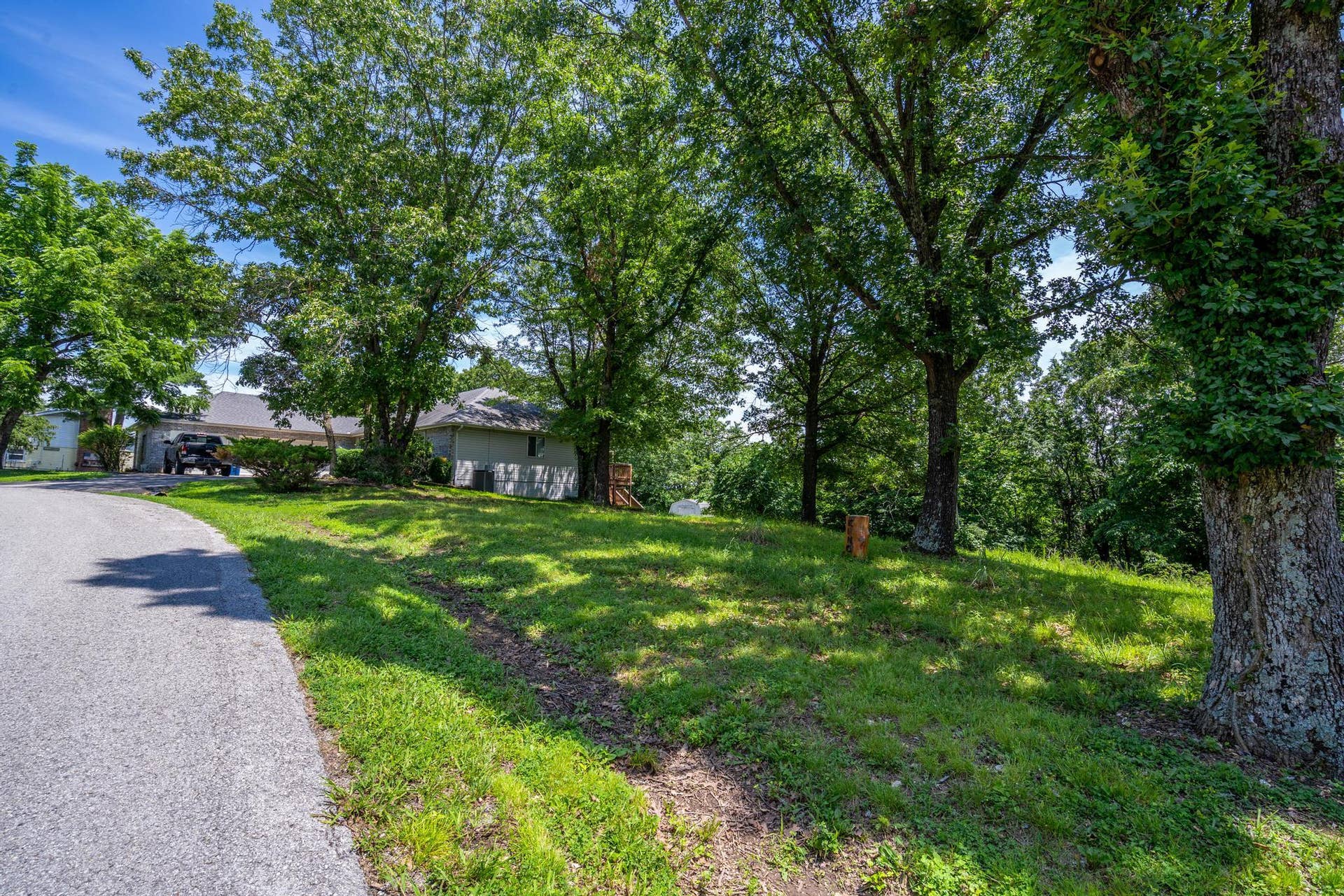 000 Hillcrest Drive, Kimberling City, MO 65686 Table Rock Lake Built Site Acreage
