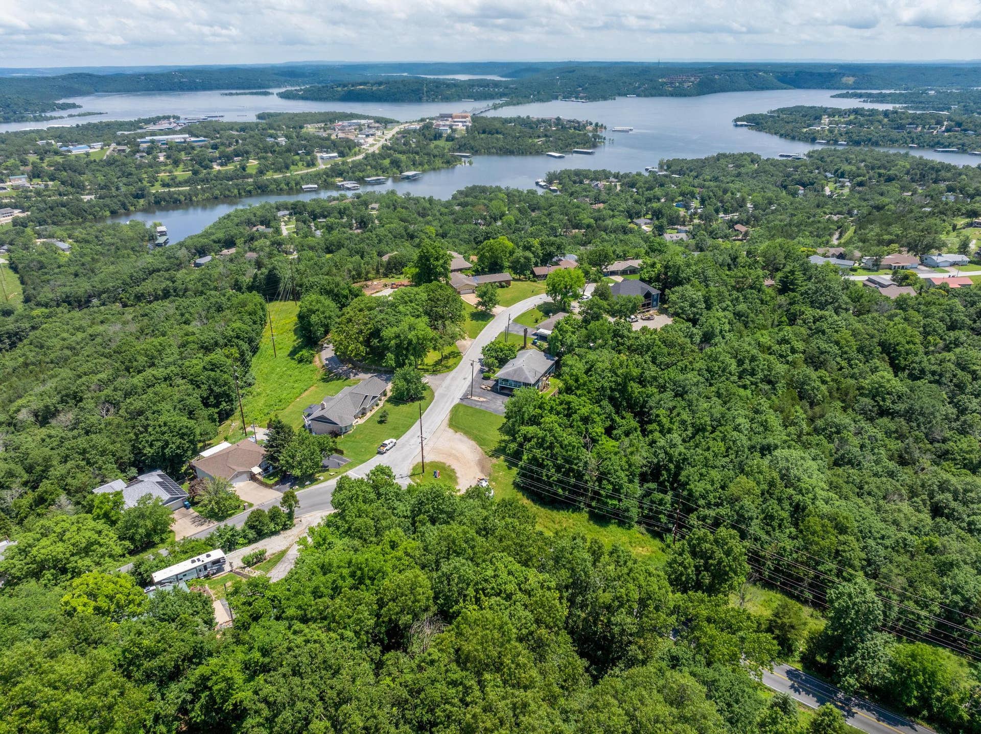 000 Hillcrest Drive, Kimberling City, MO 65686 Table Rock Lake Built Site Acreage
