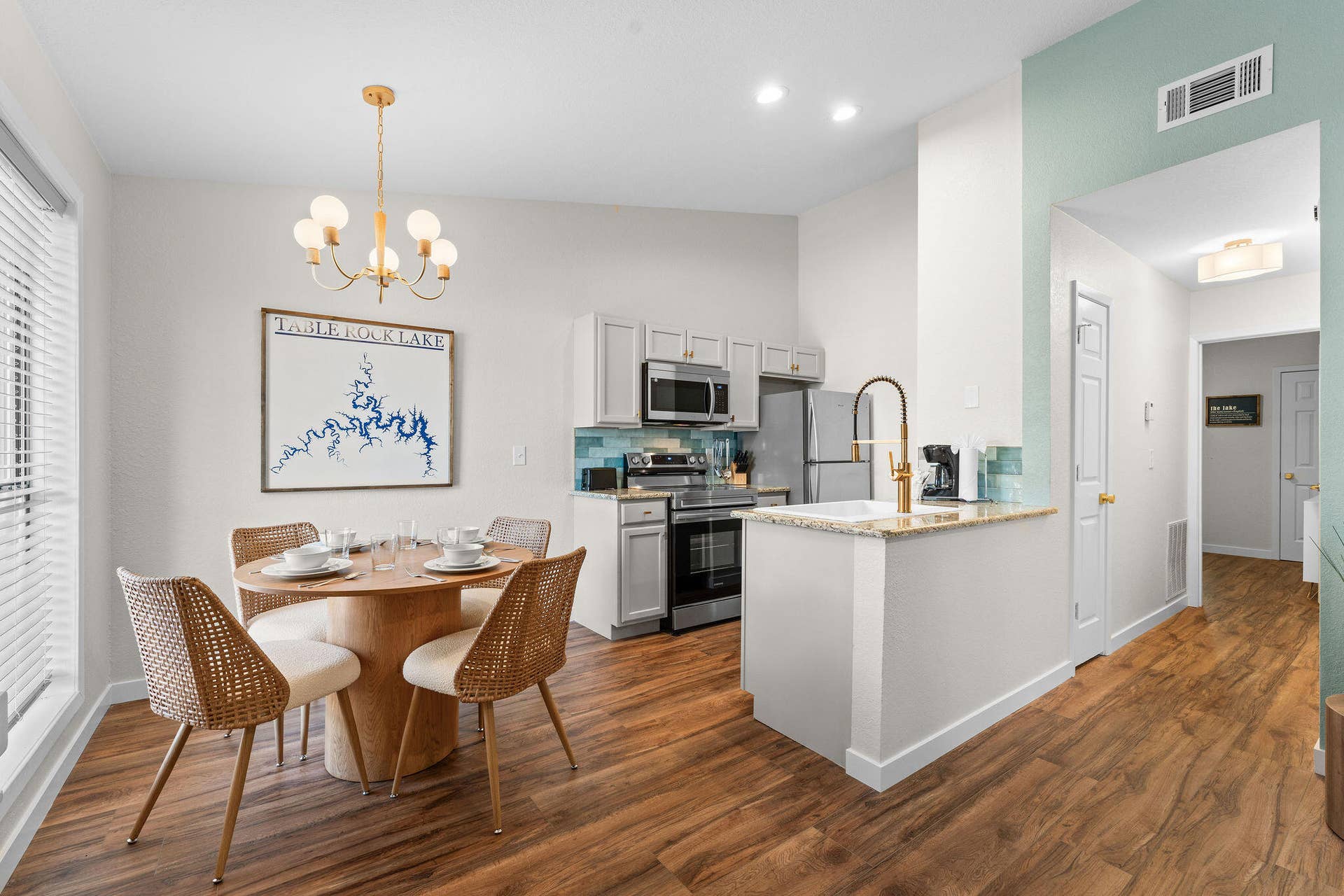 Dining/Kitchen