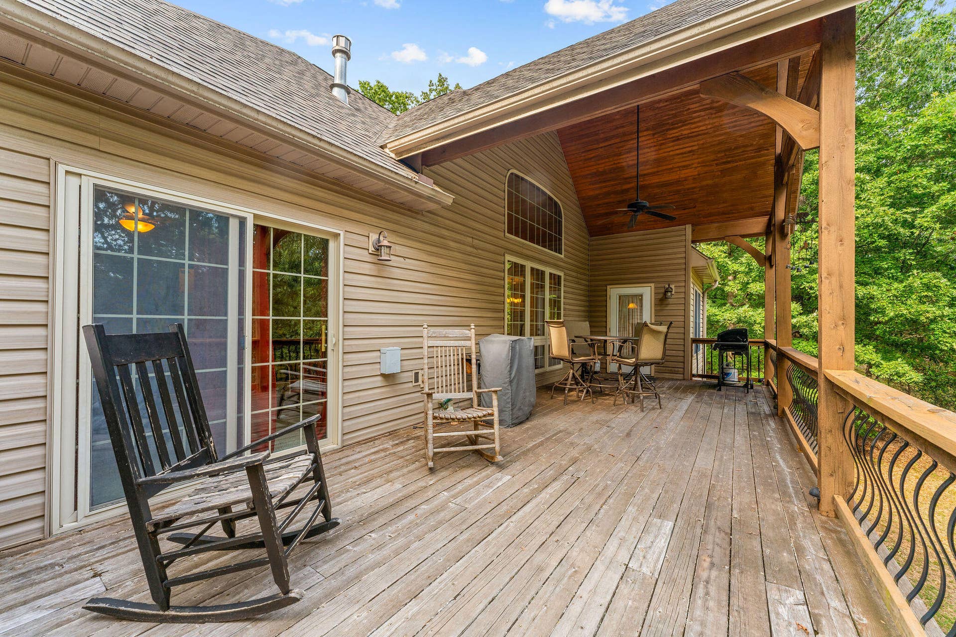 2296 Talking Rocks Road, Branson West, MO 65737 Covered and Uncovered
