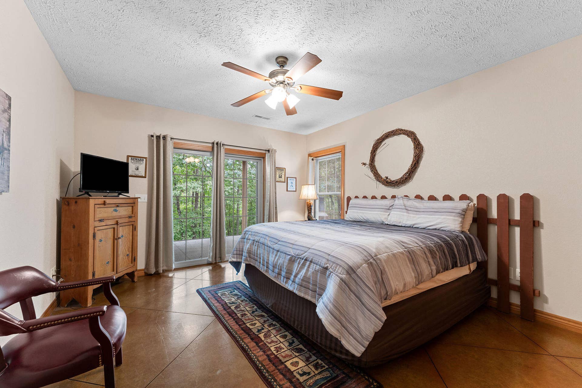 2296 Talking Rocks Road, Branson West, MO 65737 Bedroom #4 with Patio Access