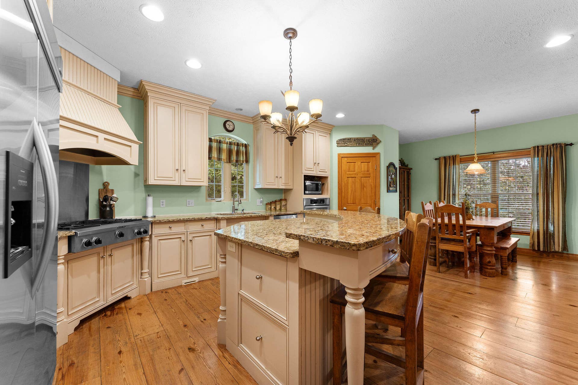 2296 Talking Rocks Road, Branson West, MO 65737 All Appliances Stay!