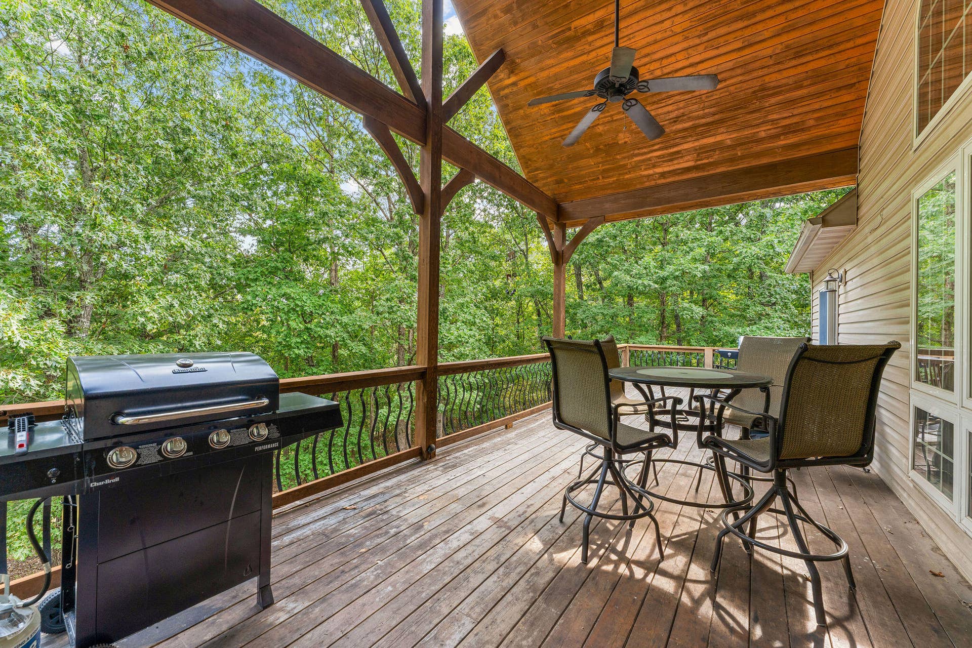2296 Talking Rocks Road, Branson West, MO 65737 Expansive Deck