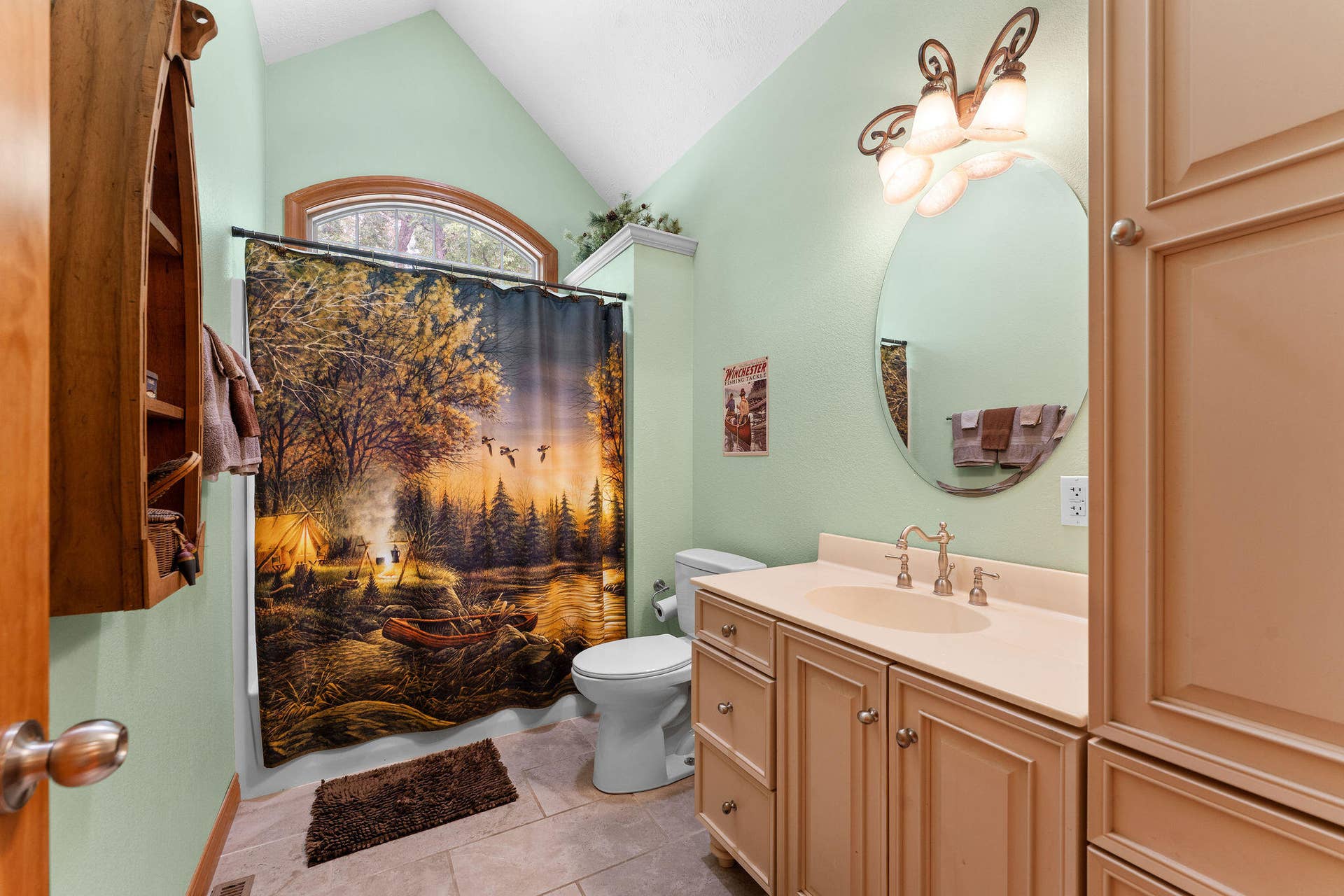2296 Talking Rocks Road, Branson West, MO 65737 Hall Bathroom