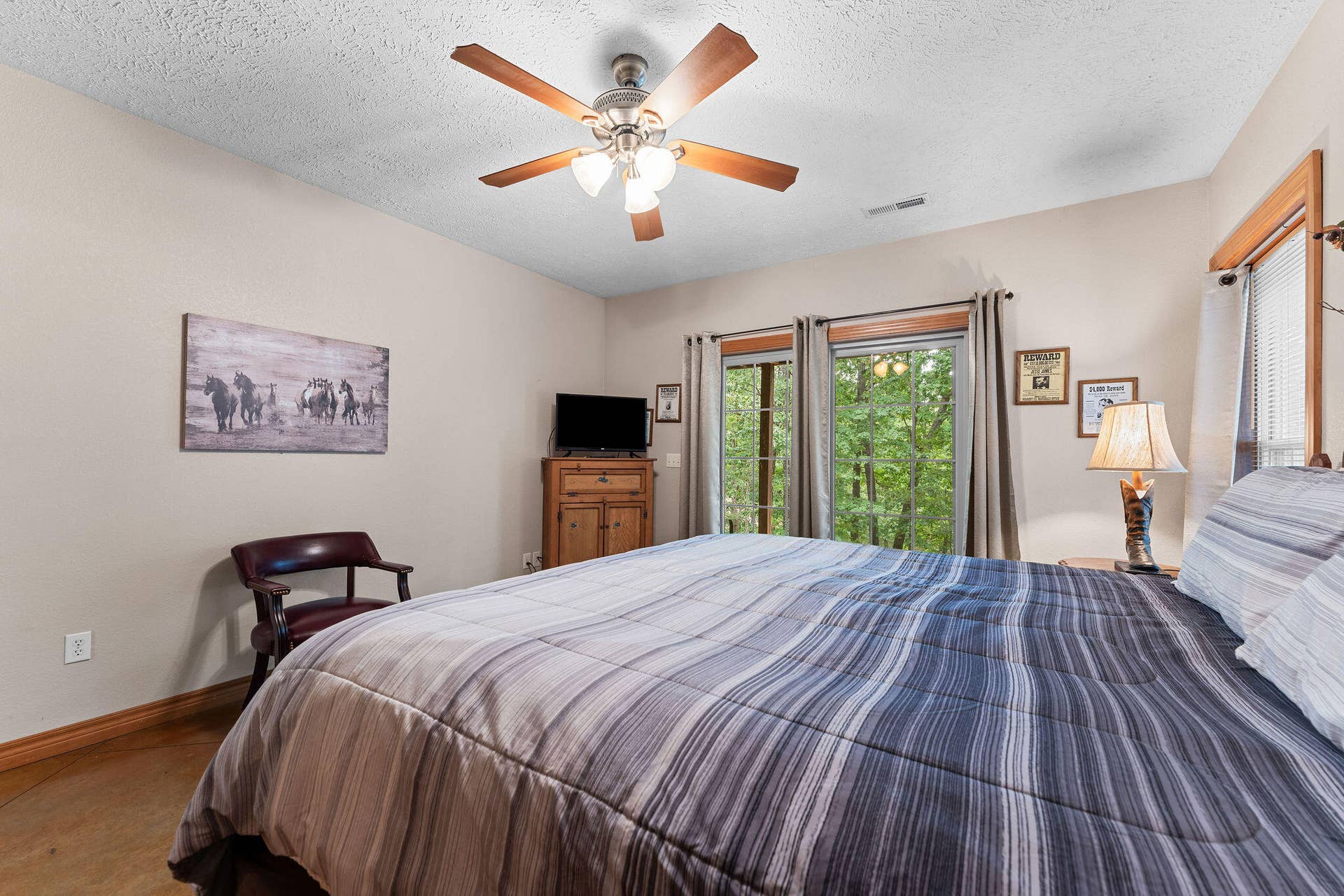 2296 Talking Rocks Road, Branson West, MO 65737 Bedroom #4 with Patio Access