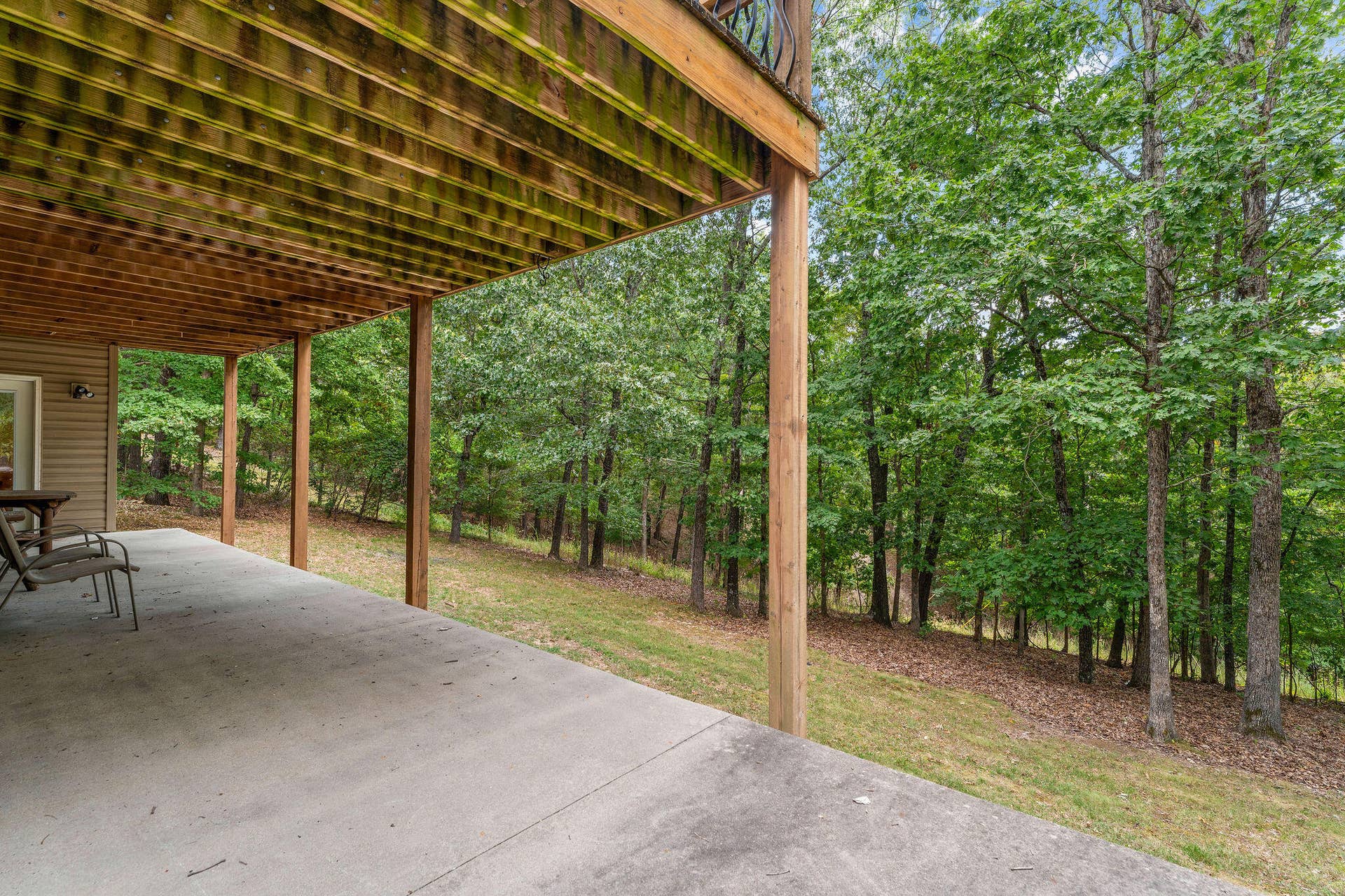 2296 Talking Rocks Road, Branson West, MO 65737 Lower Level Patio