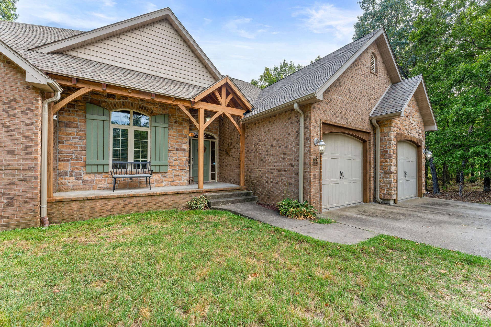 2296 Talking Rocks Road, Branson West, MO 65737 Front Porch