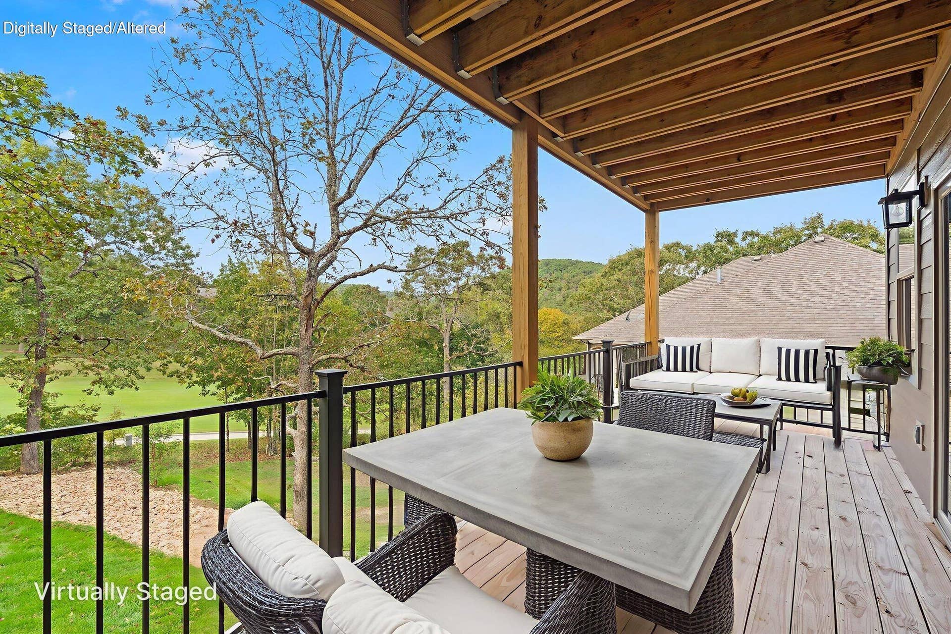 409-Silverwood-Cir-Outdoor-Lounge