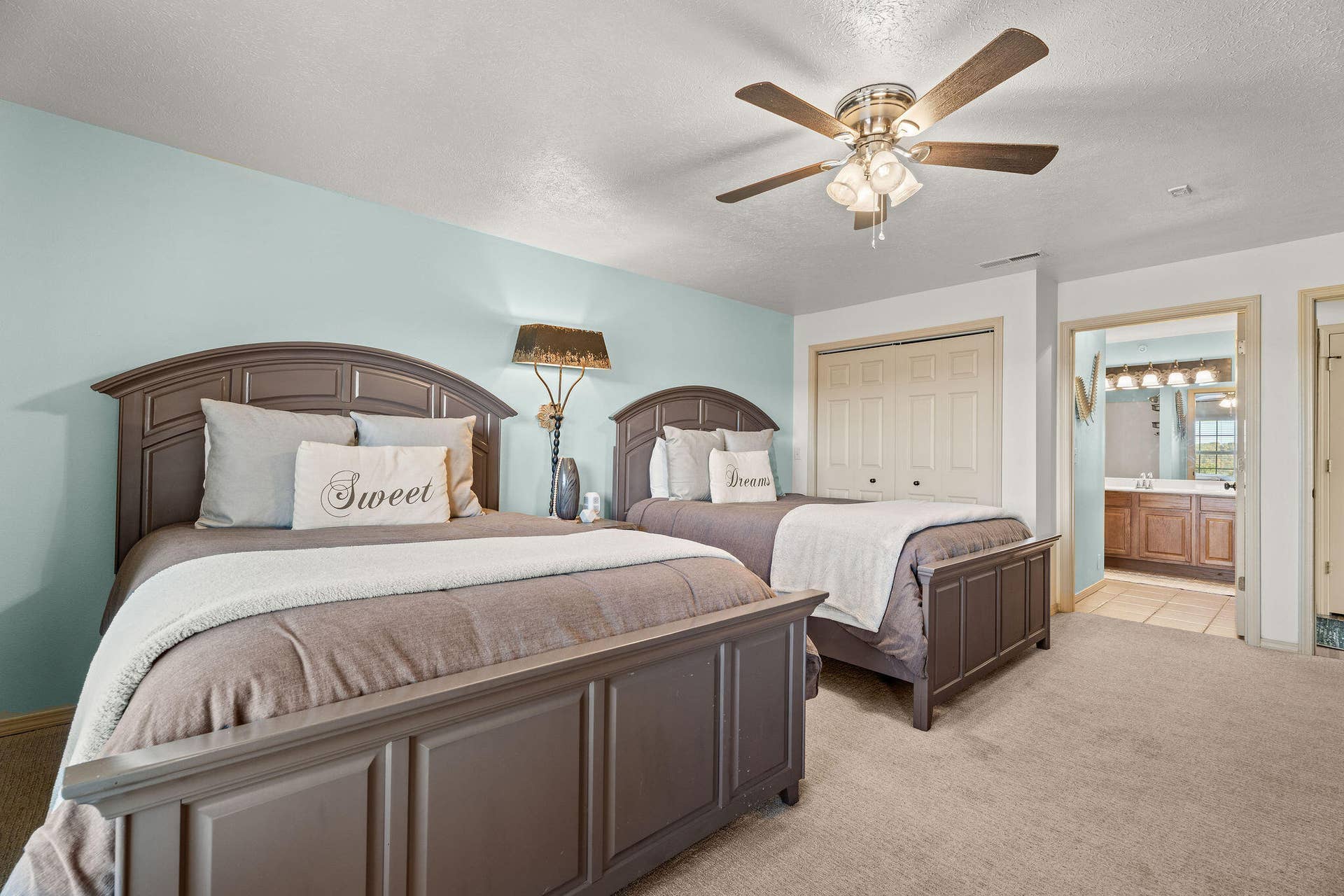 Bedroom 2 (2)