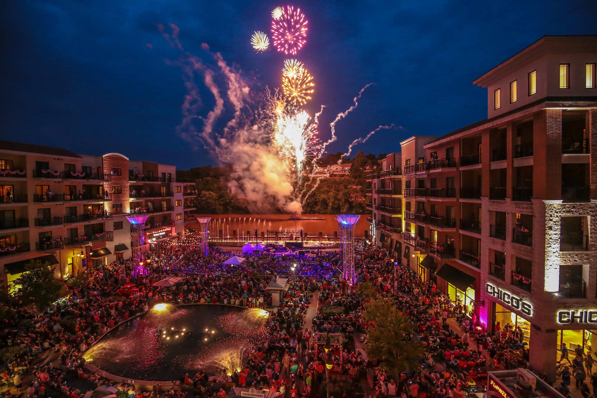 Outdoor Concerts - Branson Landing