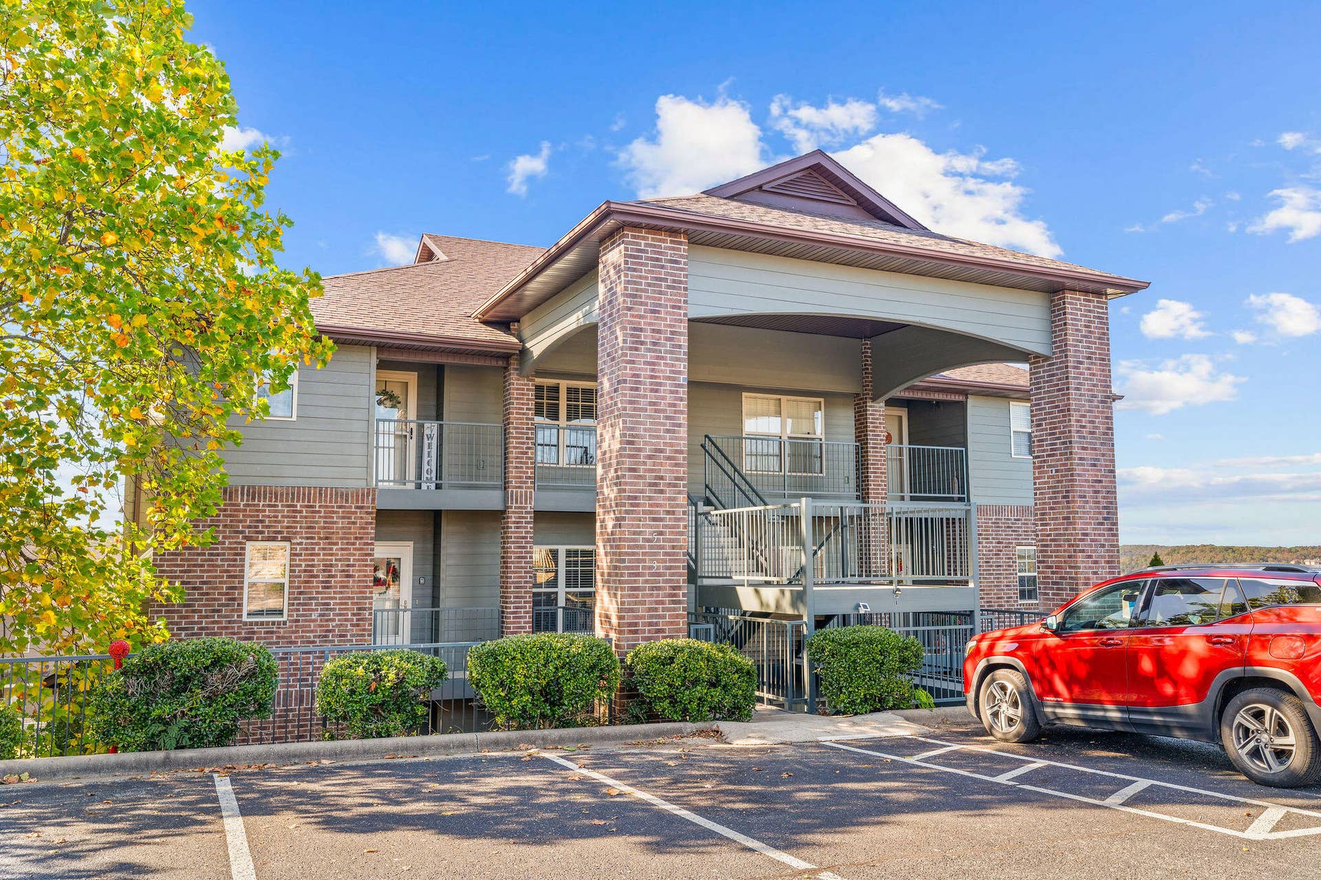 7 Par Ln Unit 5 Branson West
