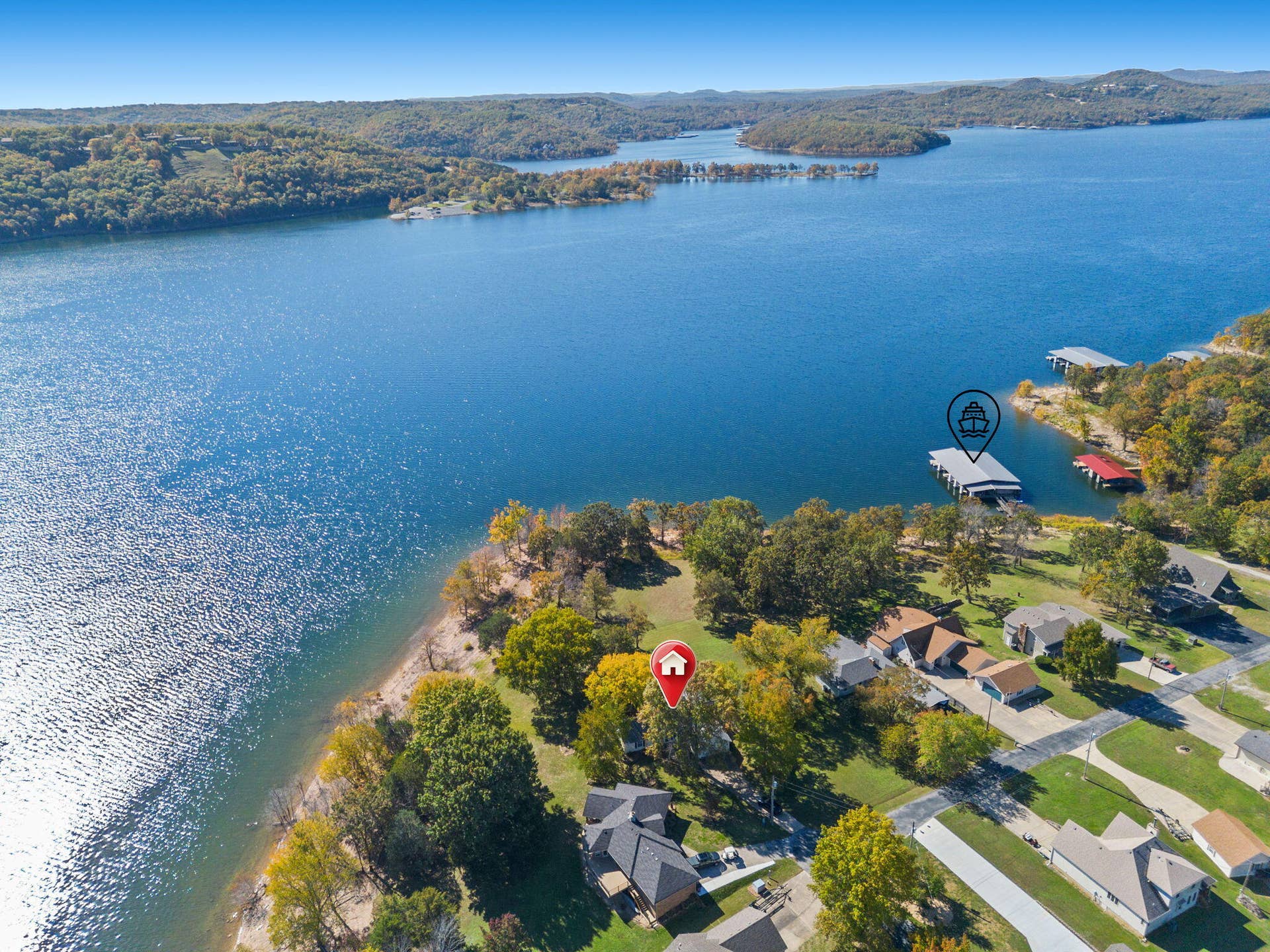 Table Rock Lakefront Home Boat Slip
