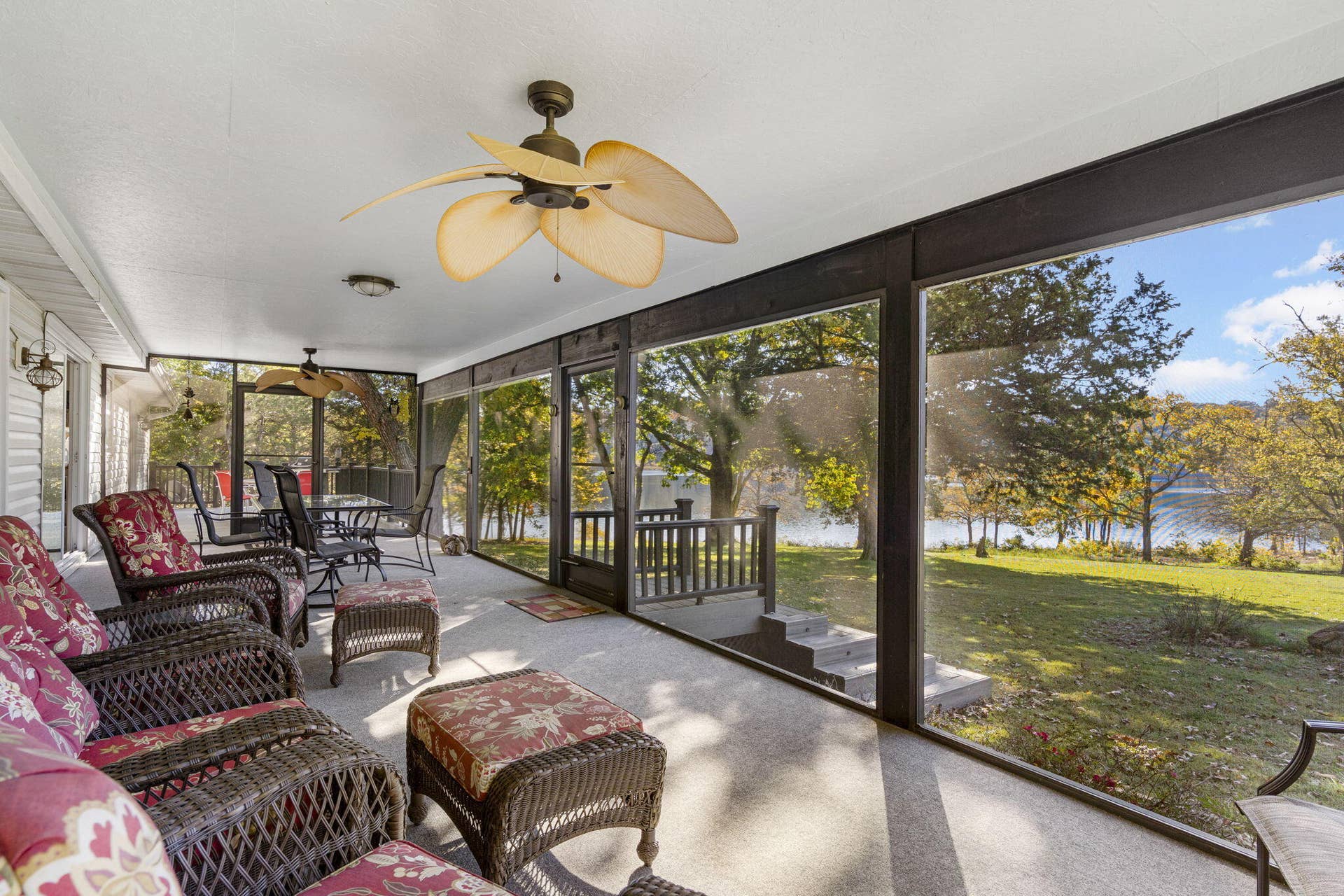 Table Rock Lakefront Home Boat Slip