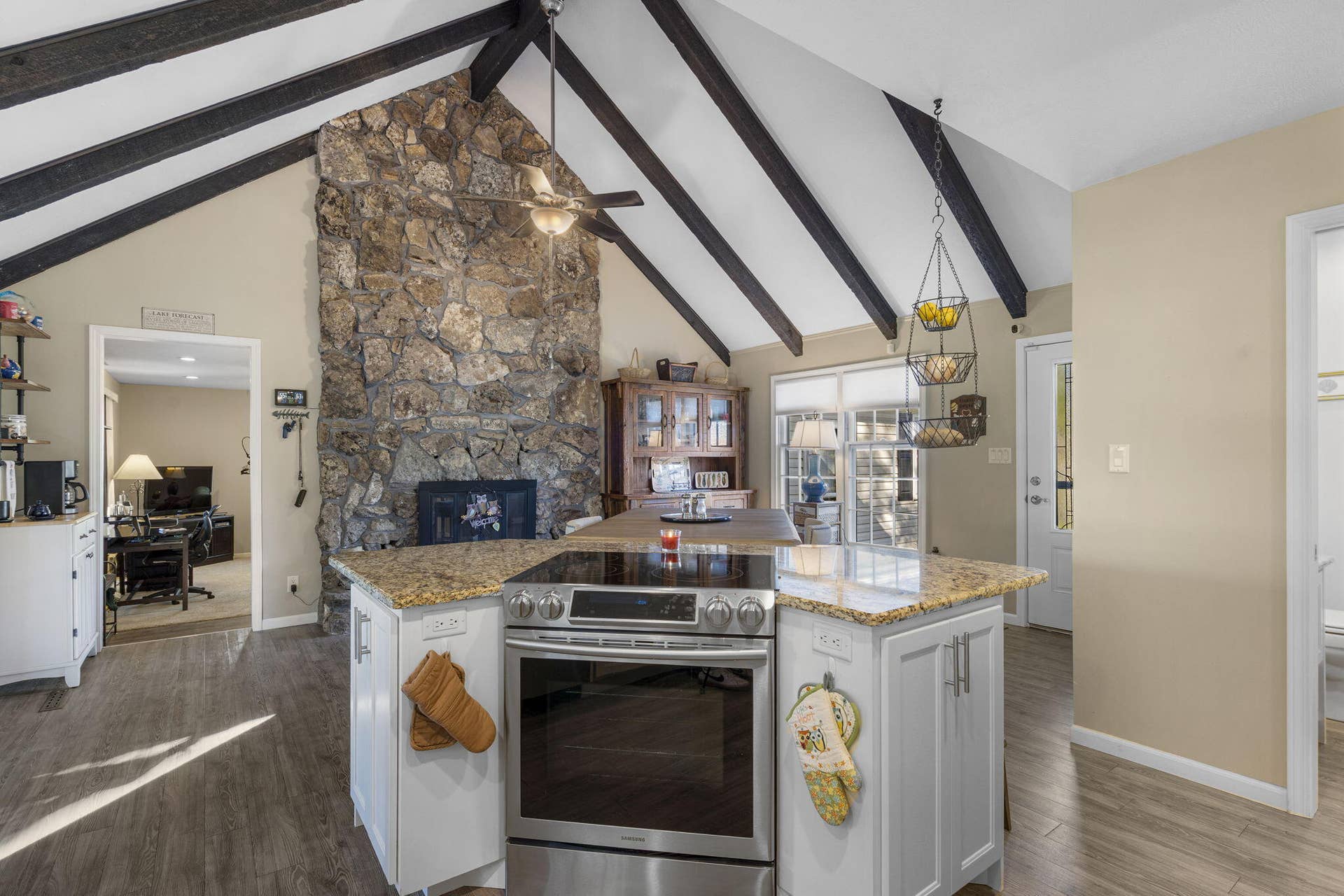 Table Rock Lakefront Home Boat Slip