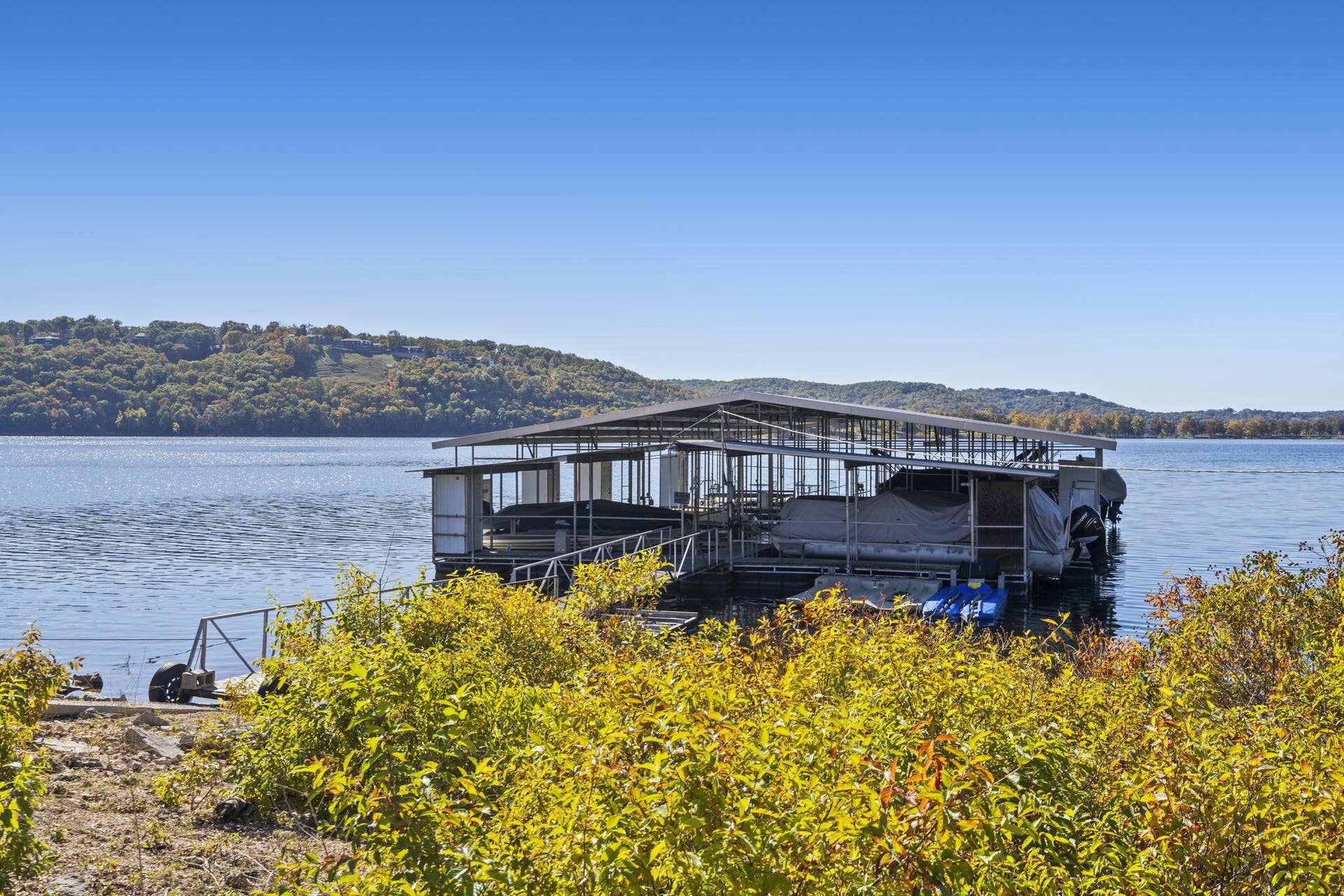 Table Rock Lakefront Home Boat Slip