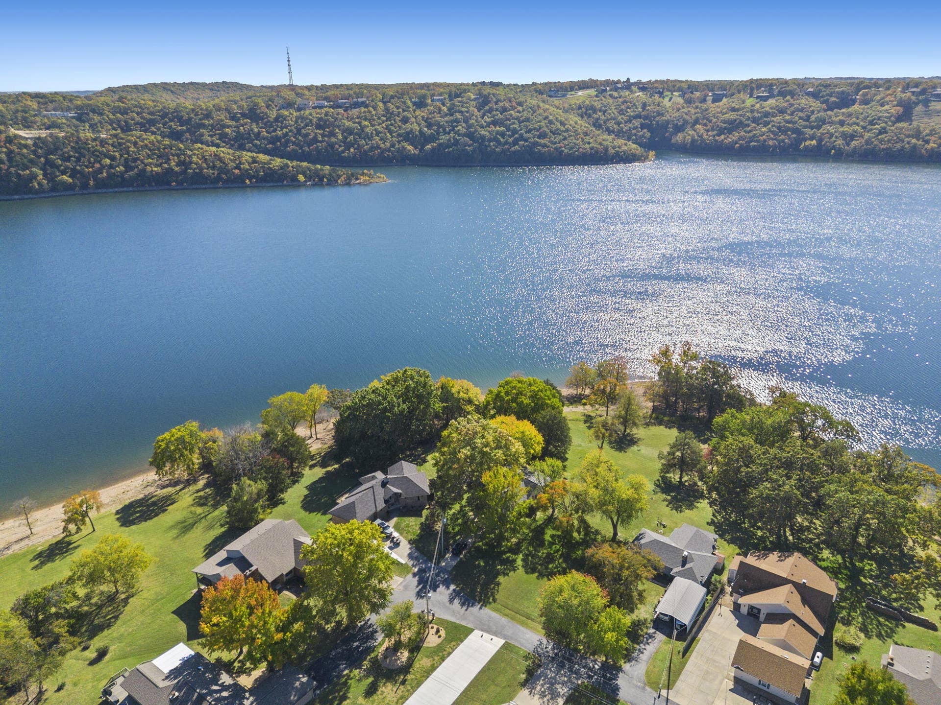Table Rock Lakefront Home Boat Slip