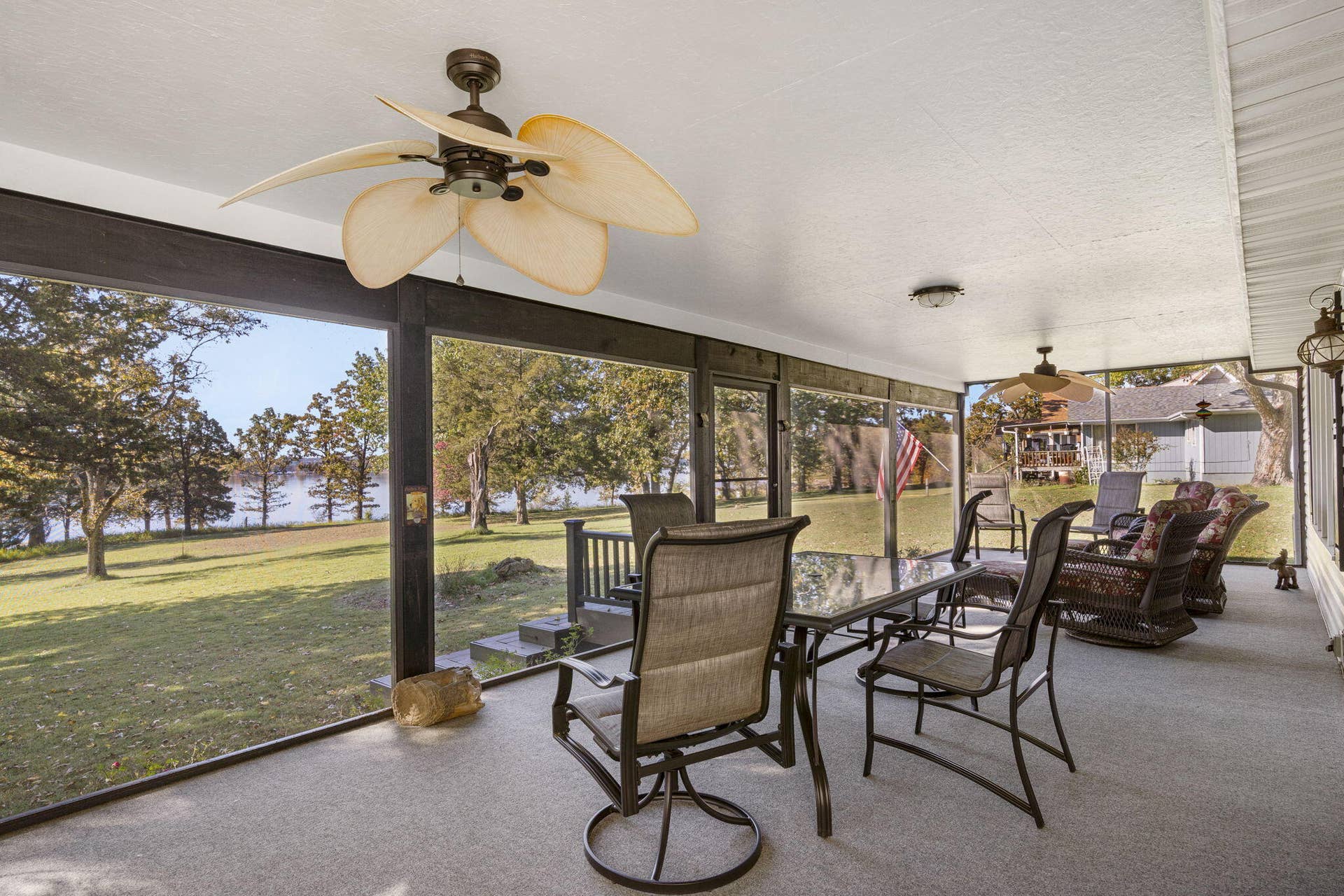 Table Rock Lakefront Home Boat Slip