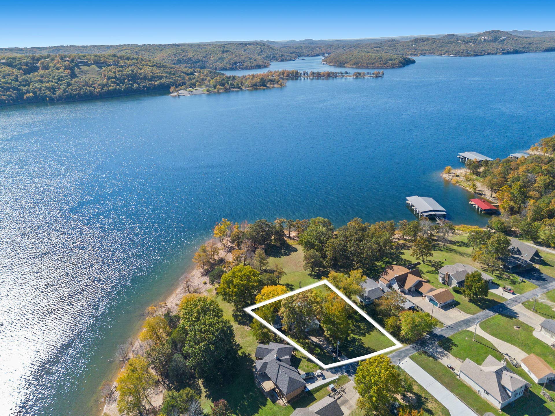 Table Rock Lakefront Home Boat Slip