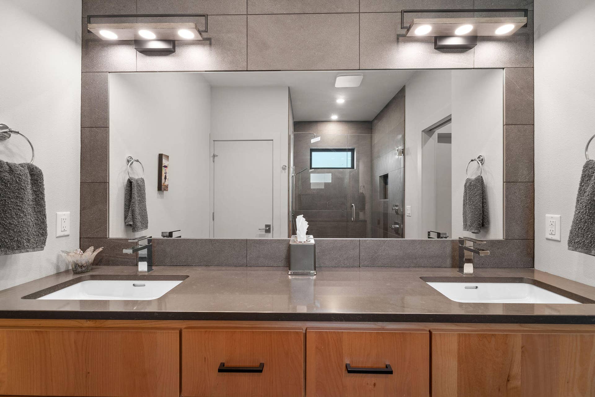176 Canada Drive, Branson West, MO 65737 Master En Suite