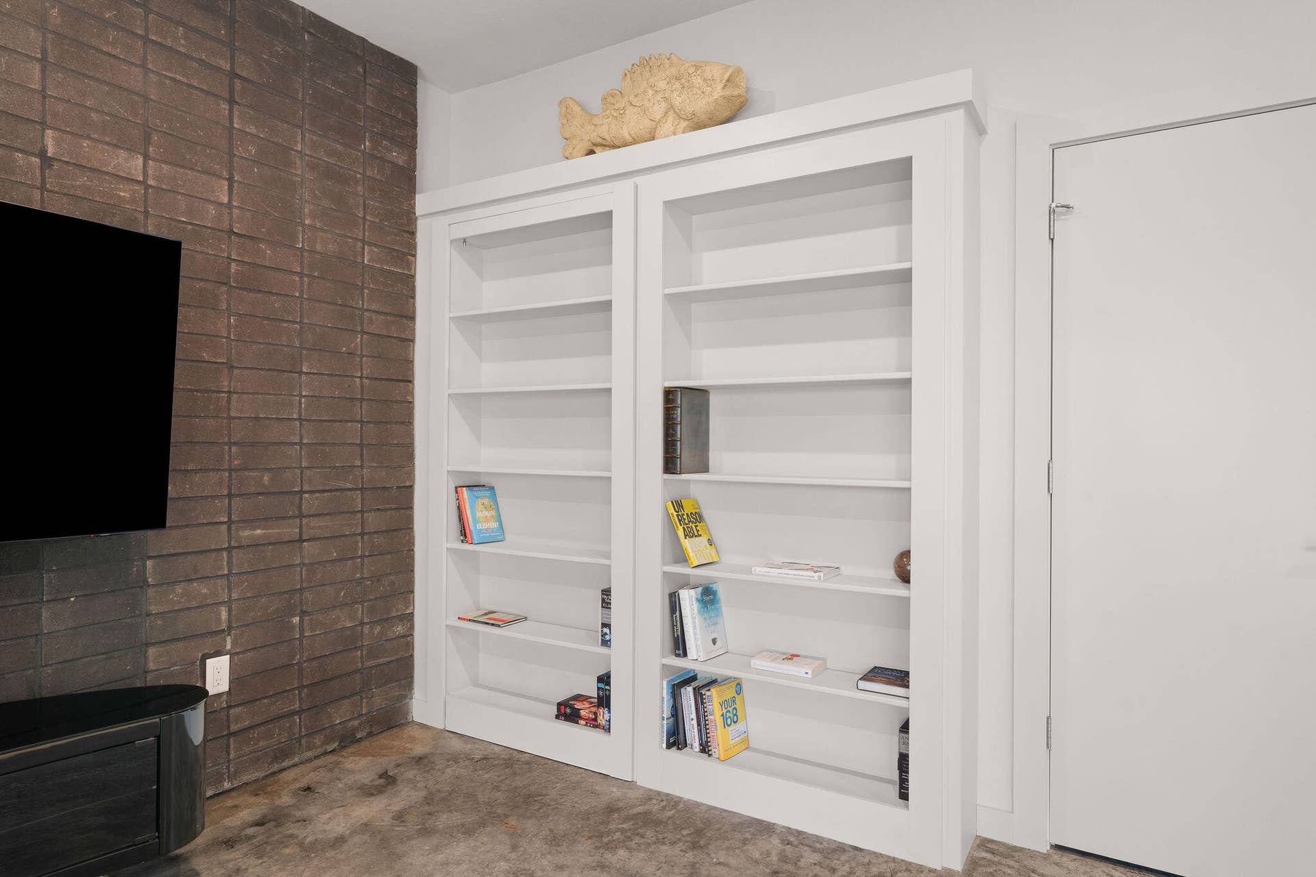 176 Canada Drive, Branson West, MO 65737 Bookshelf Hidden Safe Room Entrance