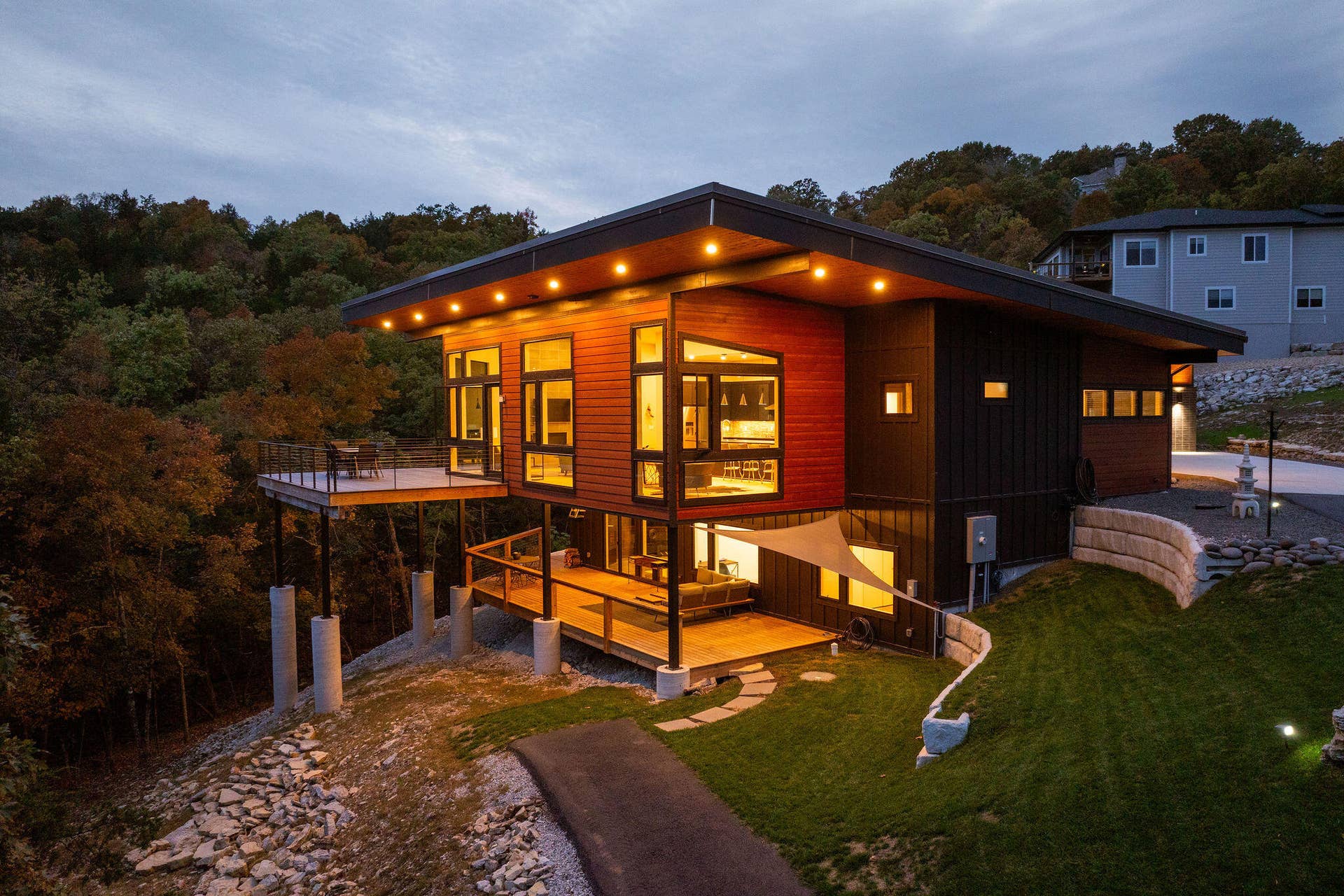 176 Canada Drive, Branson West, MO 65737 Modern Luxe Lake Home!