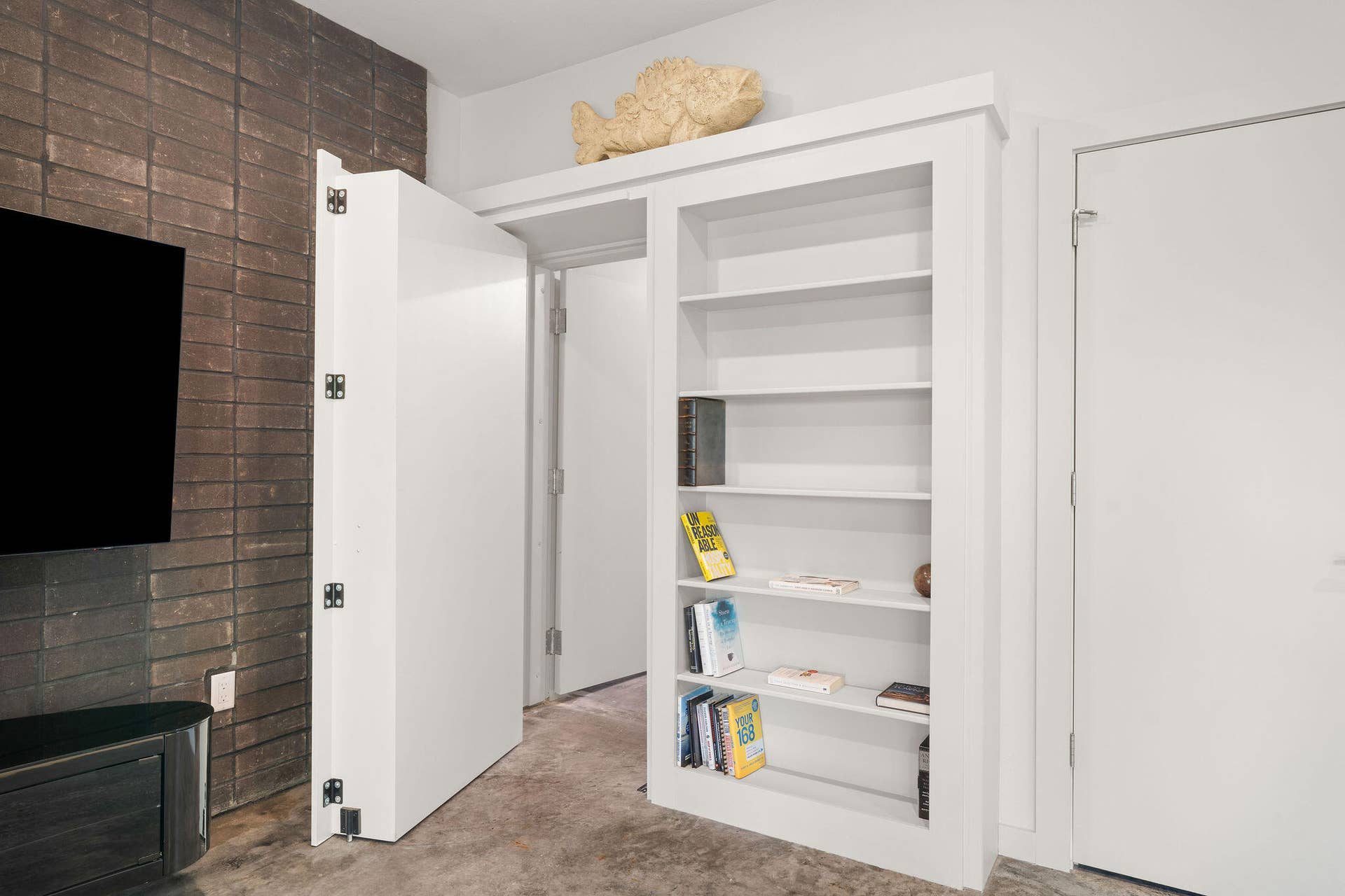 176 Canada Drive, Branson West, MO 65737 Storm Shelter/Safe Room Entrance