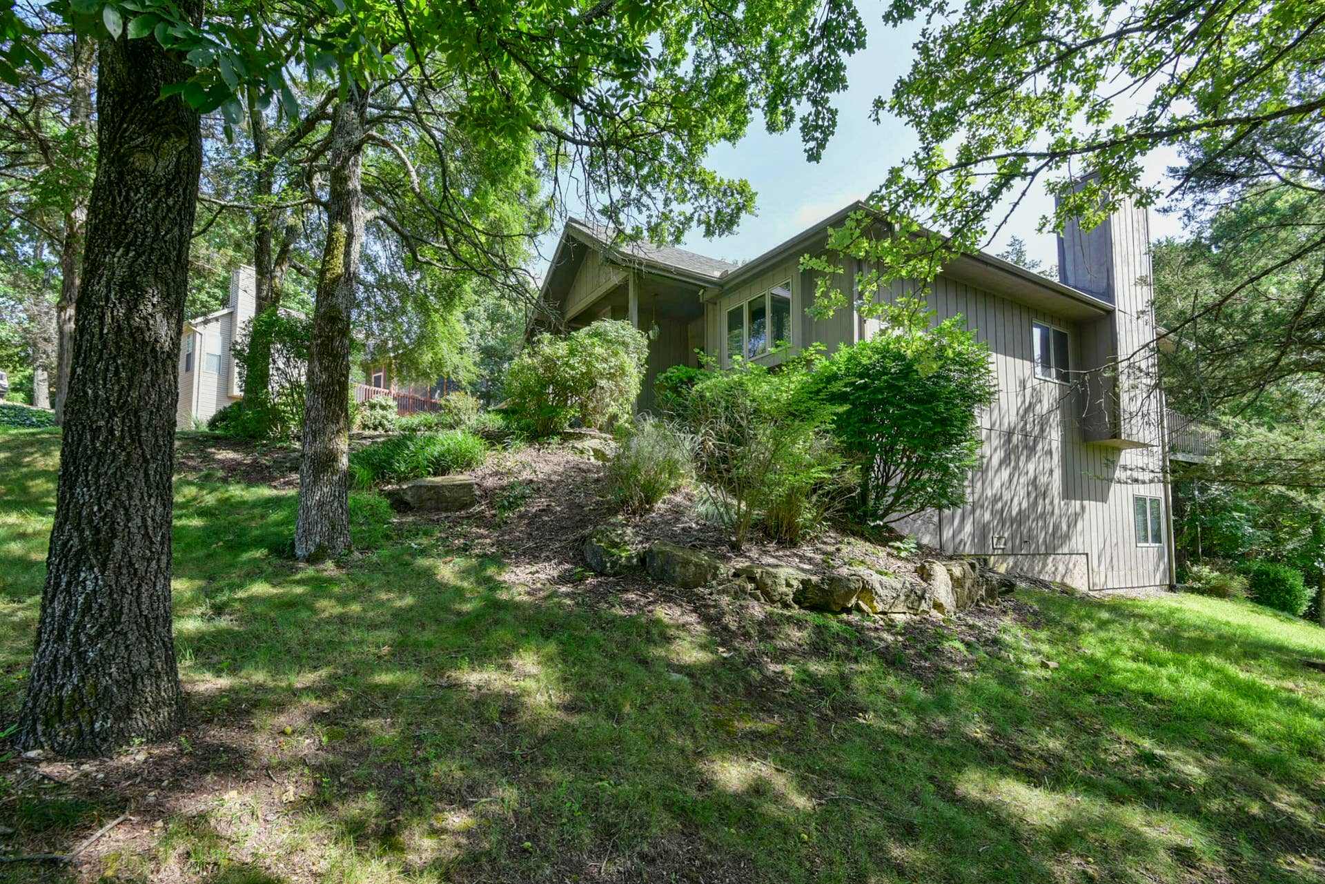 1304 Stoneycreek Lane, Branson West, MO 65737 Corner Lot