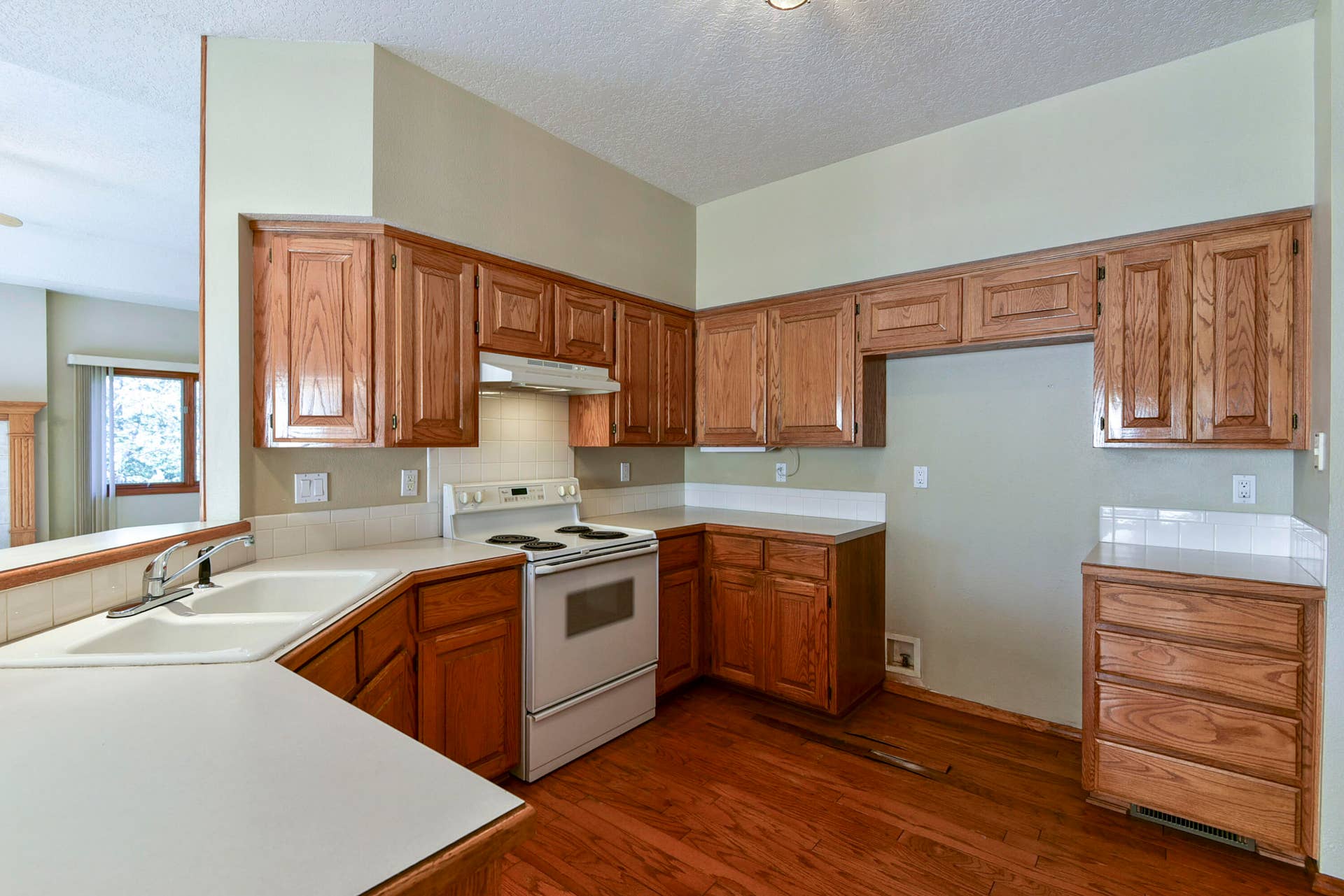 1304 Stoneycreek Lane, Branson West, MO 65737 Breakfast Bar
