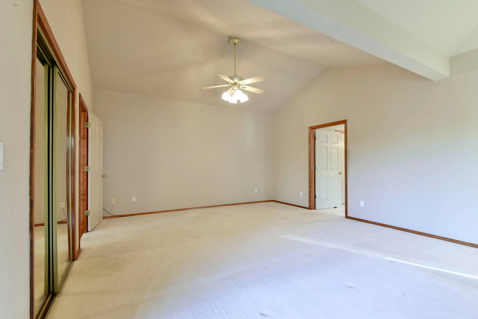 1304 Stoneycreek Lane, Branson West, MO 65737 Accent Ceiling