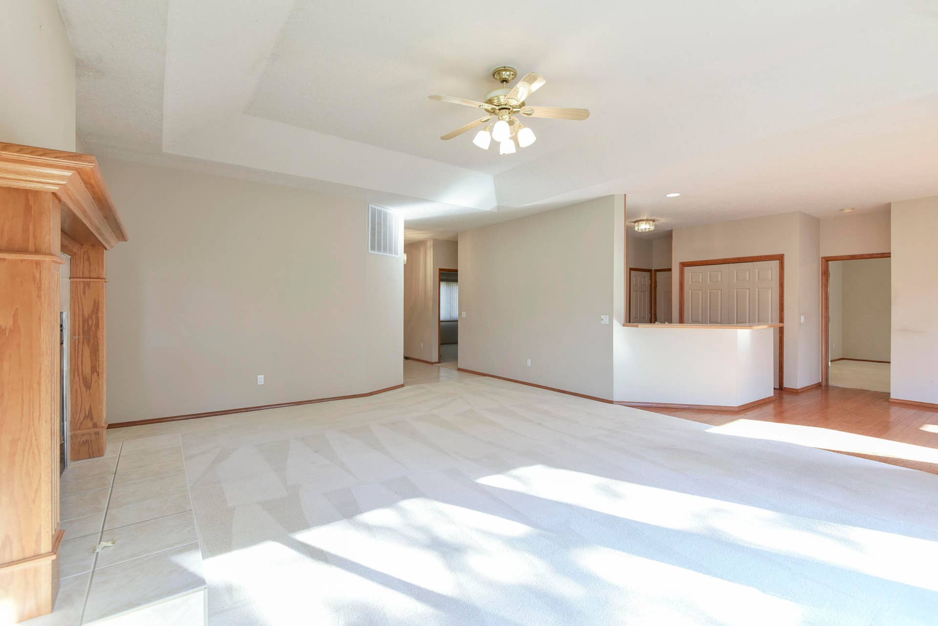 1304 Stoneycreek Lane, Branson West, MO 65737 Open to Kitchen