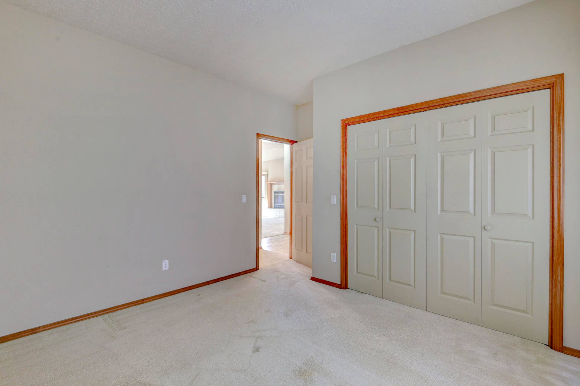 1304 Stoneycreek Lane, Branson West, MO 65737 Large Closet