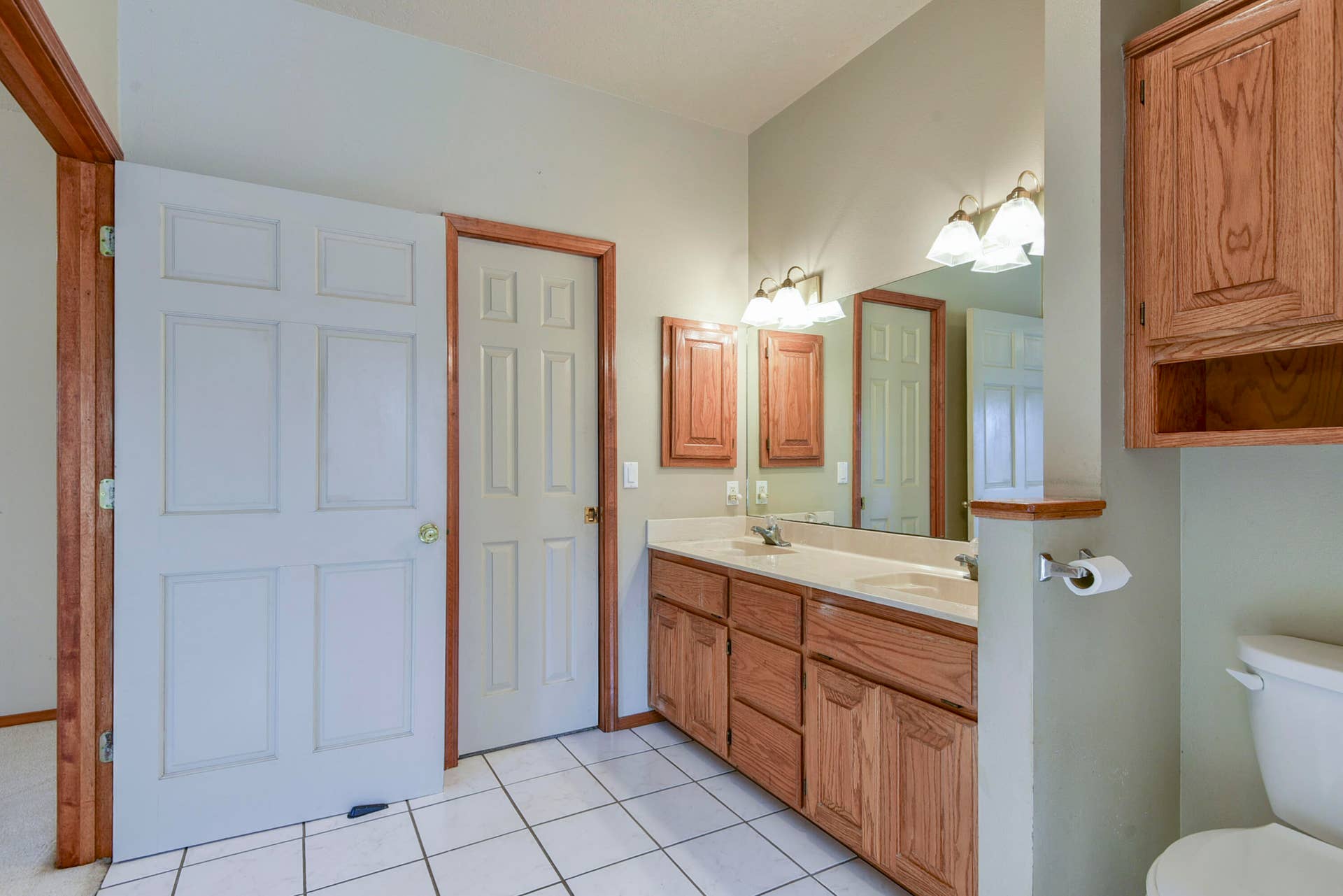 1304 Stoneycreek Lane, Branson West, MO 65737 Tile Floor