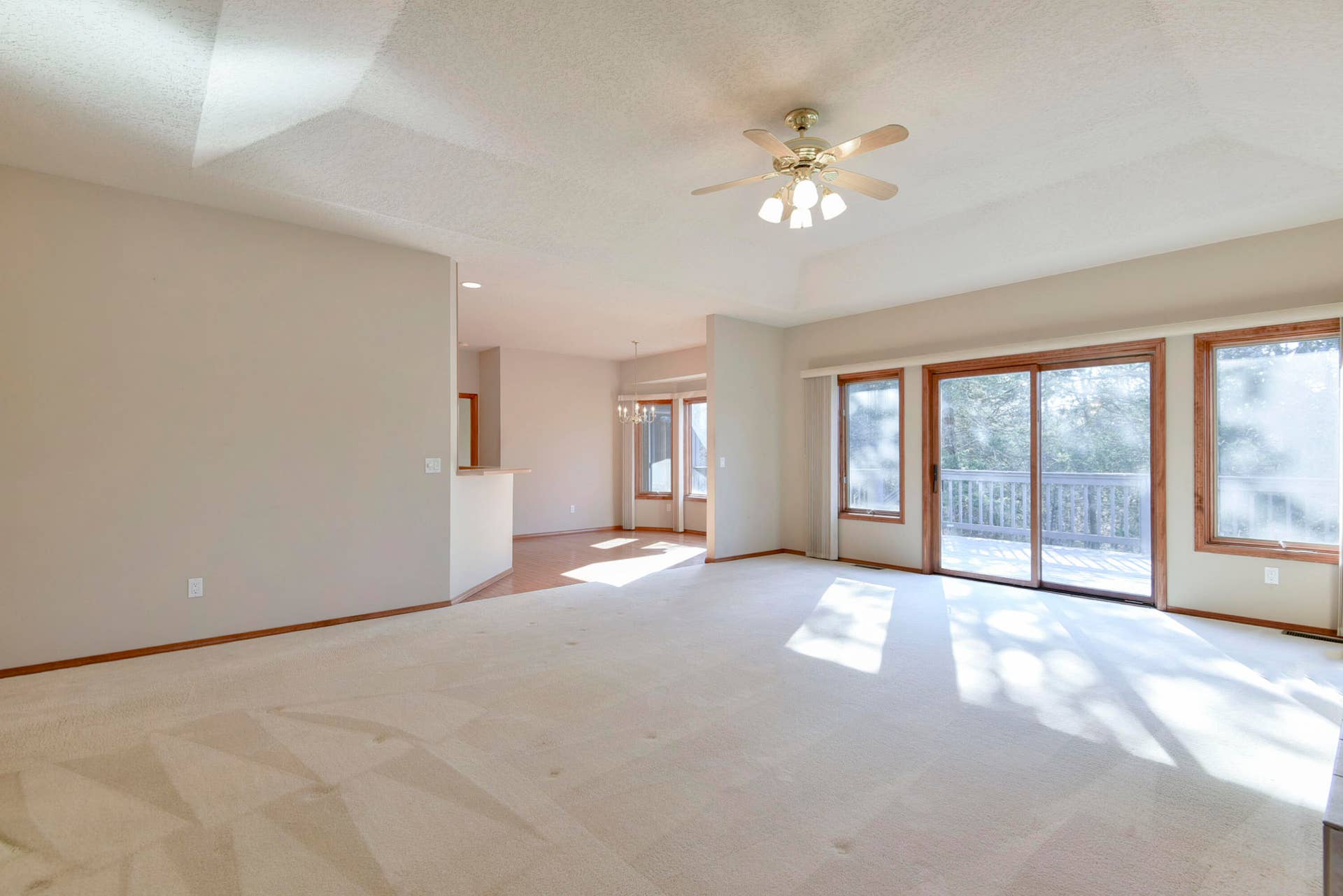 1304 Stoneycreek Lane, Branson West, MO 65737 Natural Light