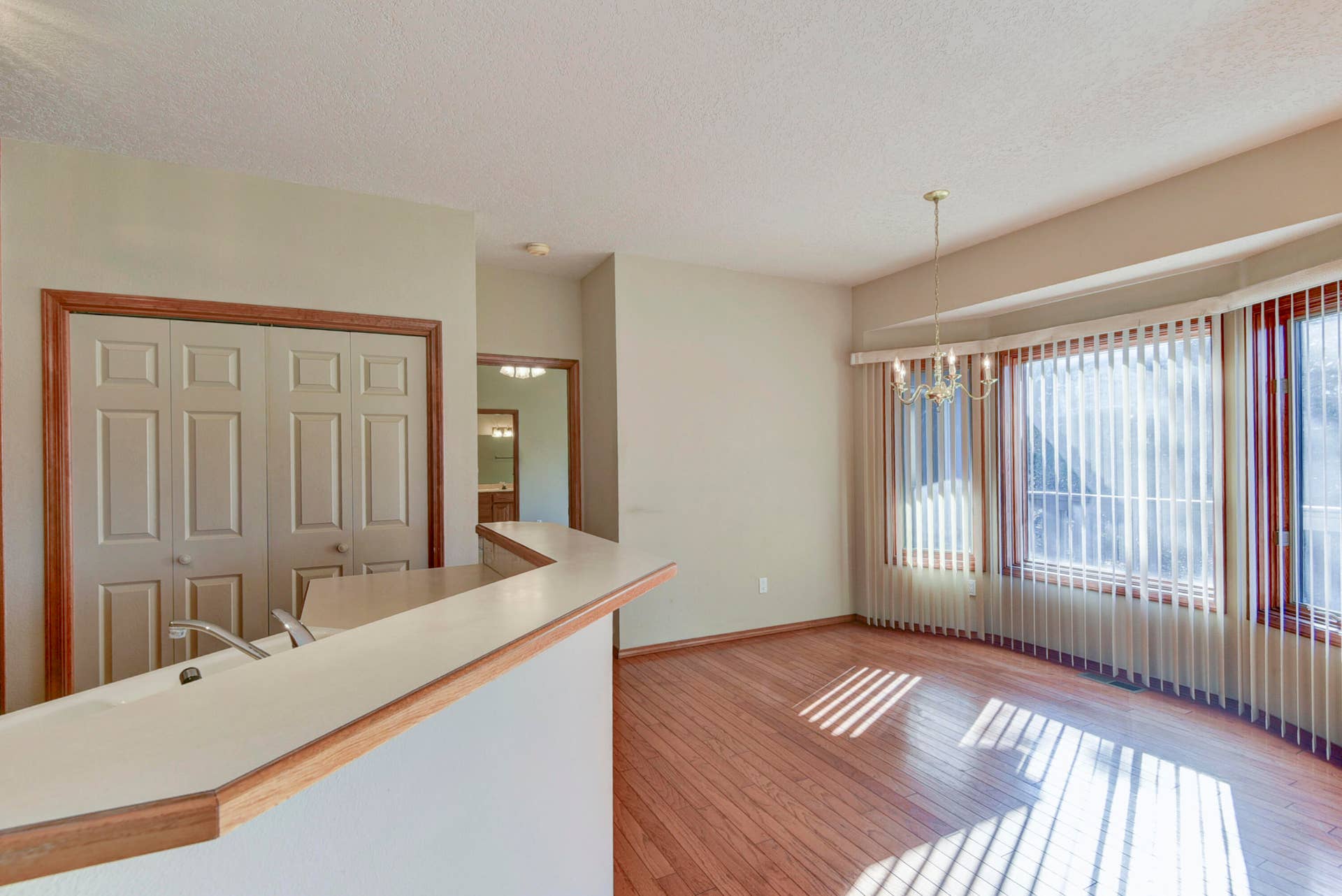 1304 Stoneycreek Lane, Branson West, MO 65737 Hardwood