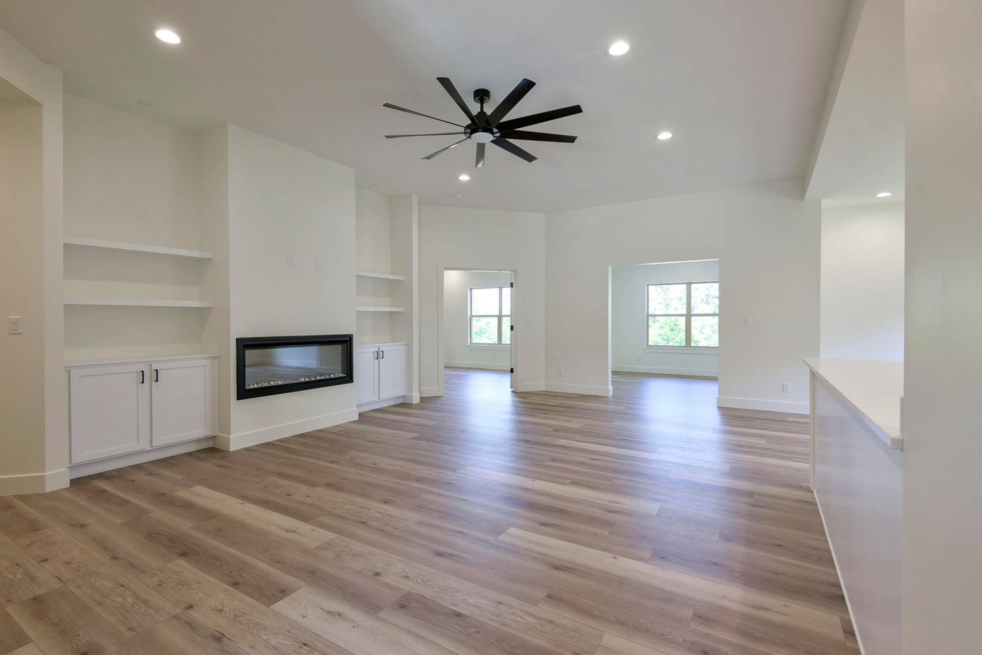 82 Mountain View Court, Branson West, MO 65737 GREAT ROOM