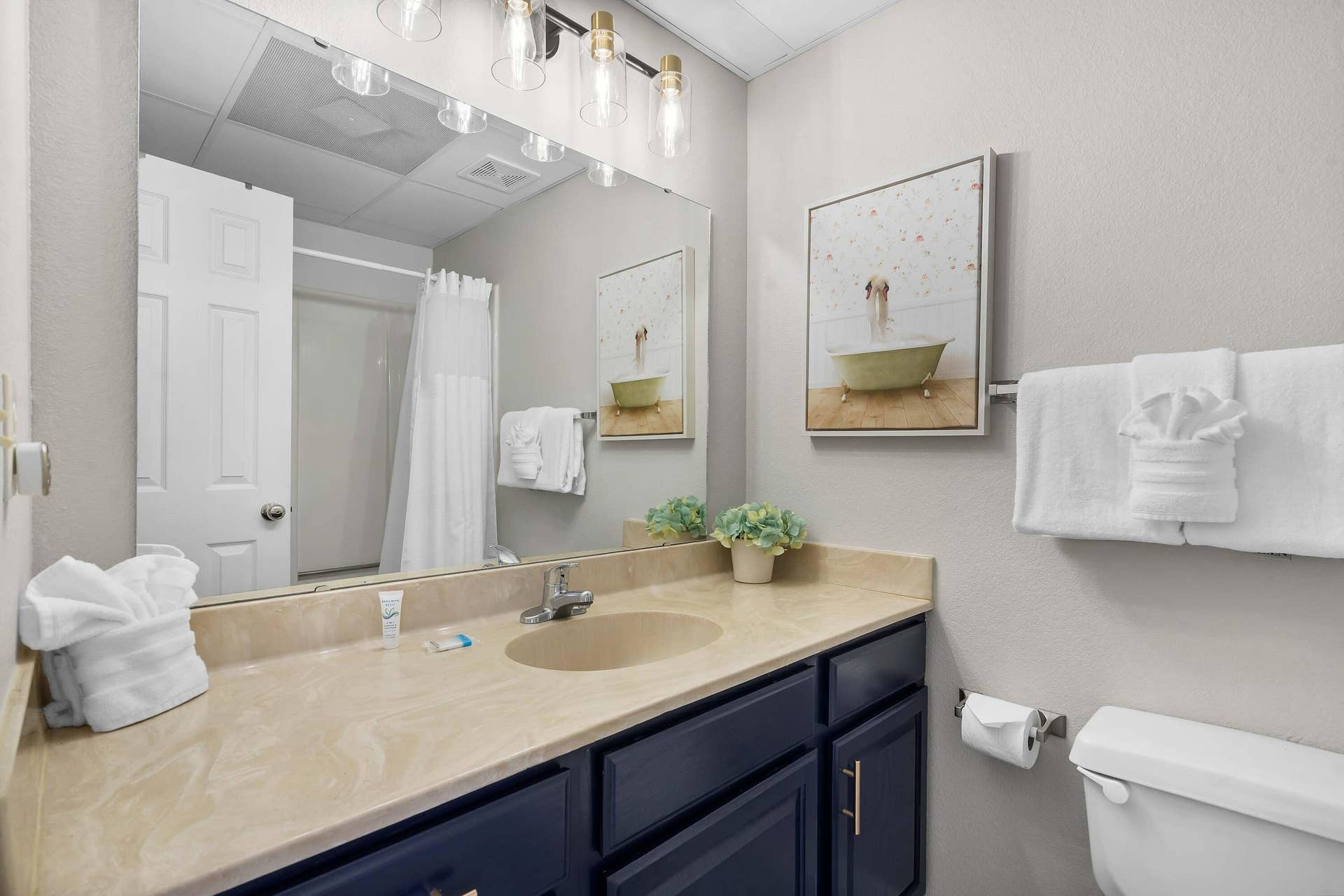 100 Getaway Circle, #116, Kimberling City, MO 65686 Bathroom Full (2)
