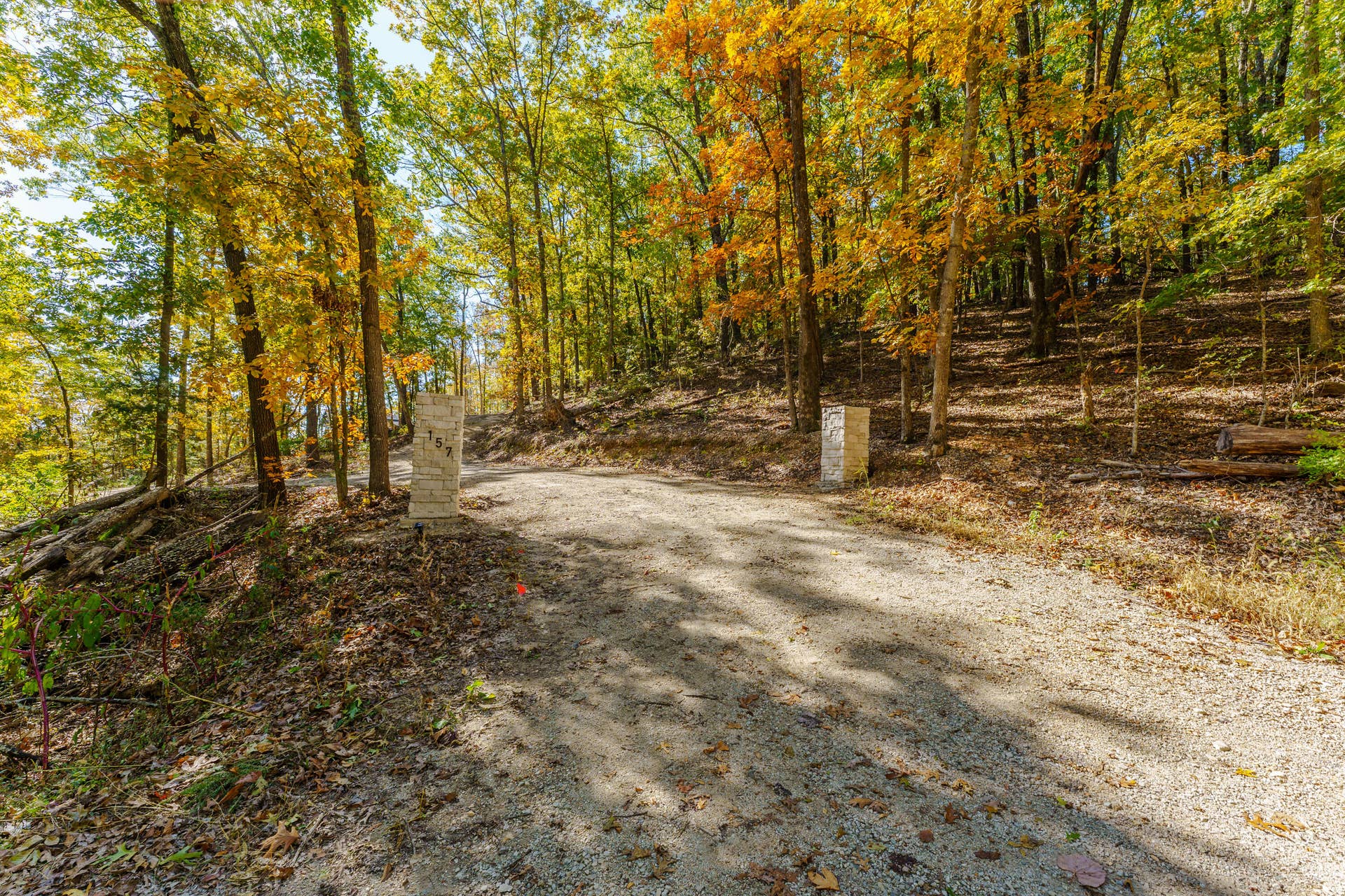 157 Rollin Pt, Branson West, MO 65737 Property entrance