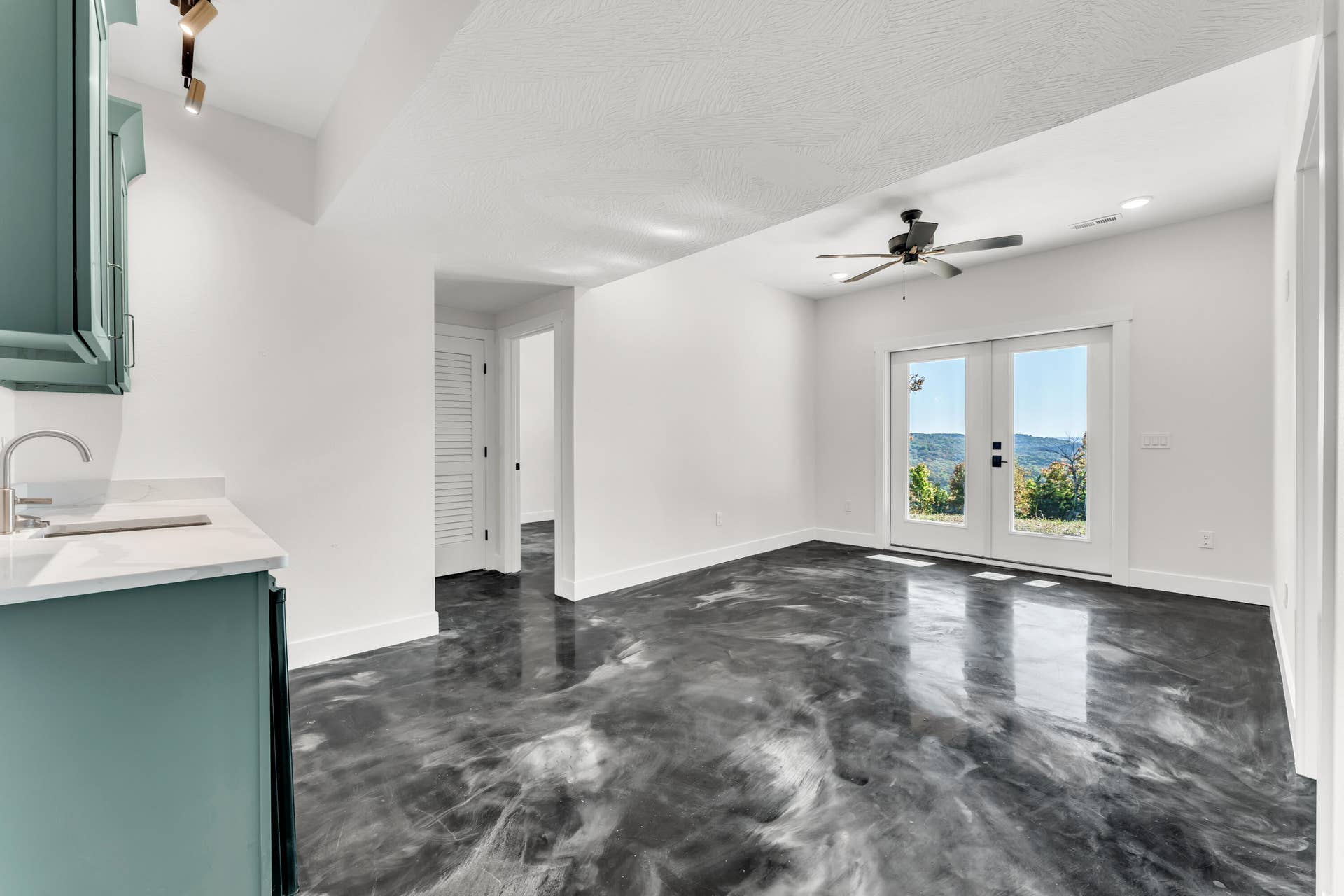 157 Rollin Pt, Branson West, MO 65737 Basement