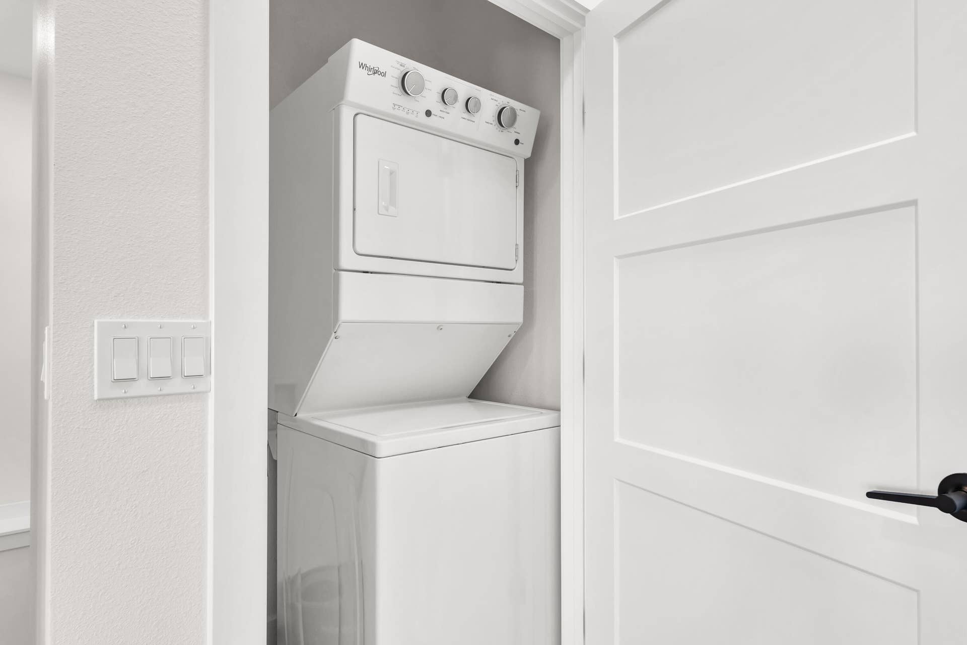 157 Rollin Pt, Branson West, MO 65737 Laundry