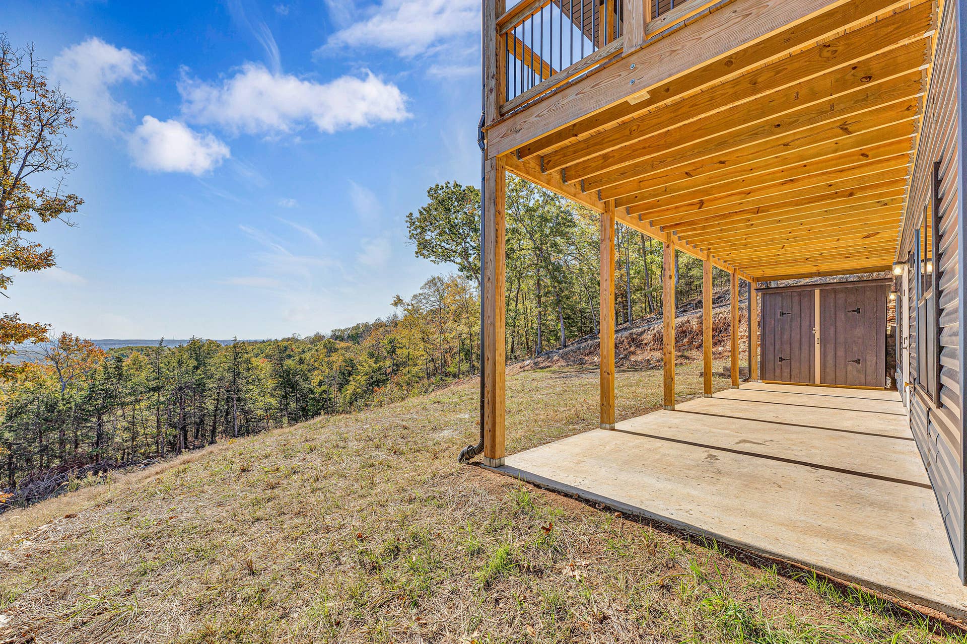 157 Rollin Pt, Branson West, MO 65737 Exterior