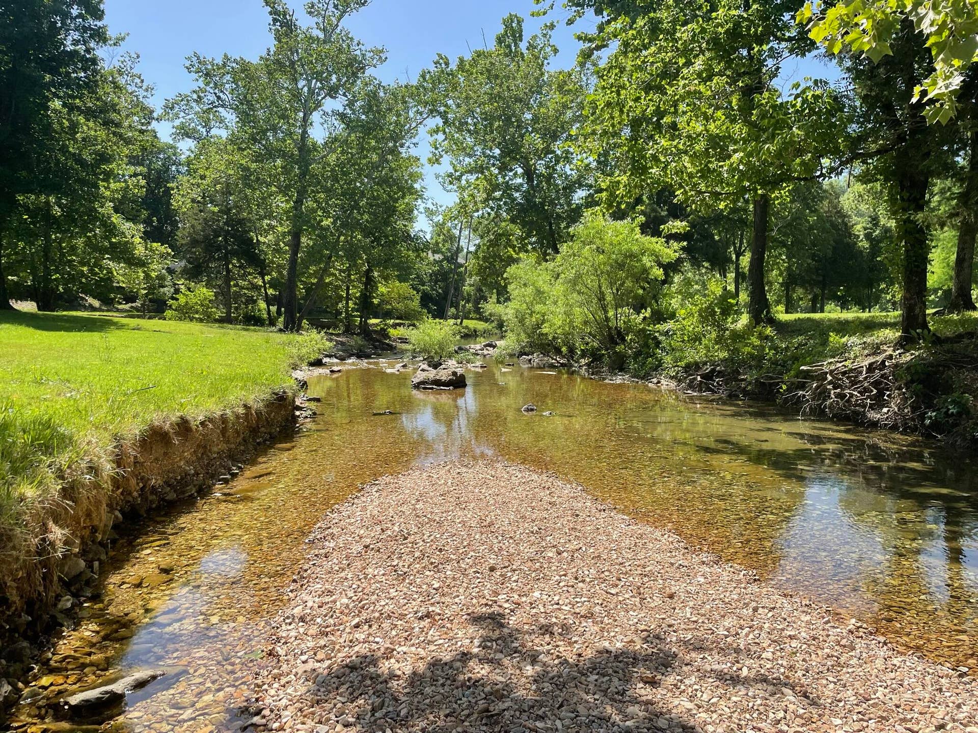 61 Bells Ave., Branson West, MO 65737 2.6 Walk to Creek